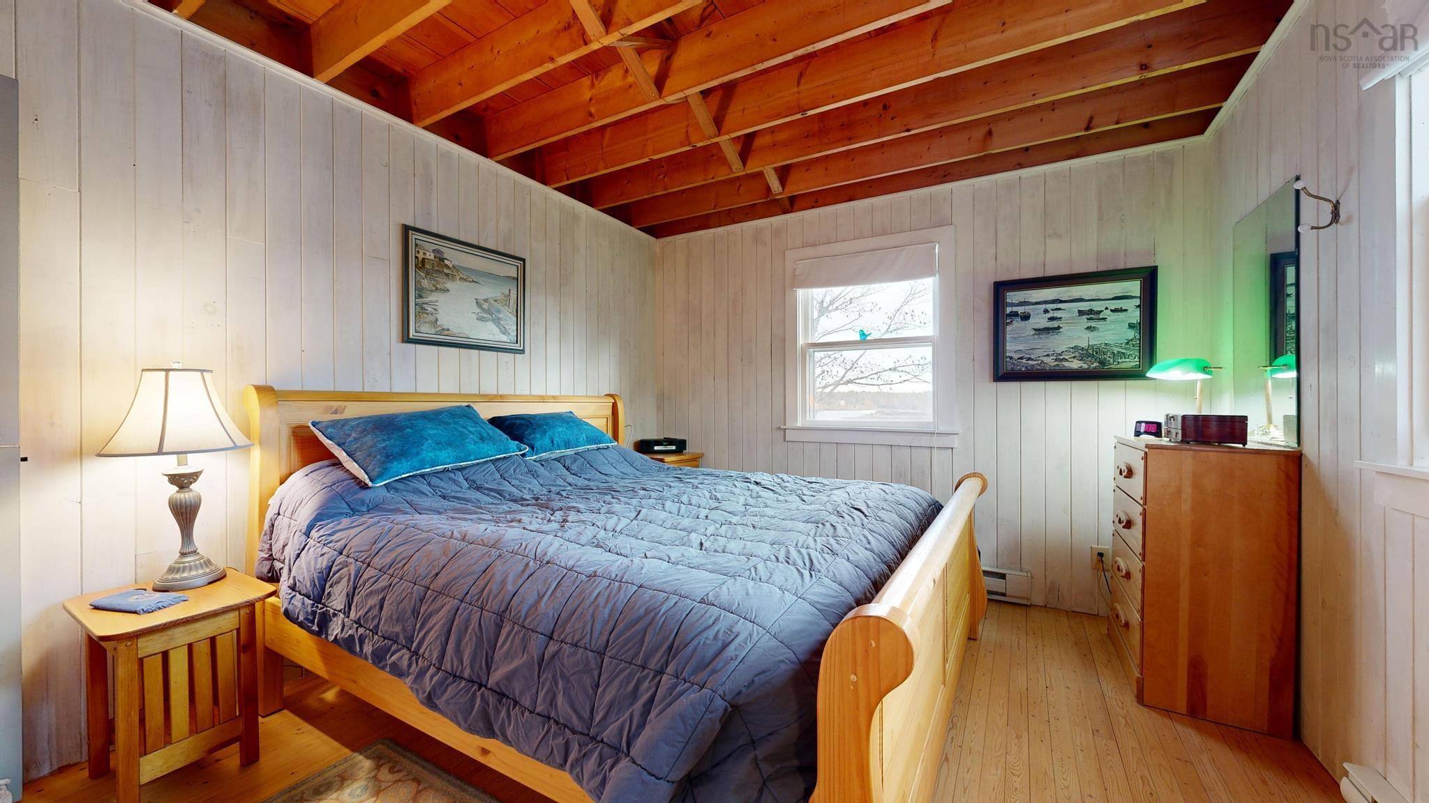 $879,000.00: 226 South West Cove Road, Port Medway