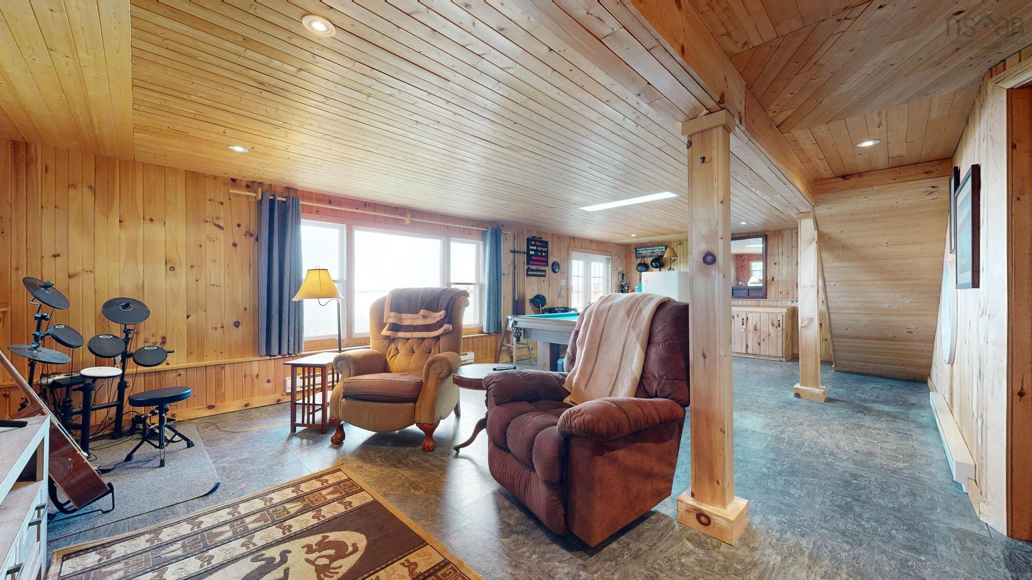 $879,000.00: 226 South West Cove Road, Port Medway