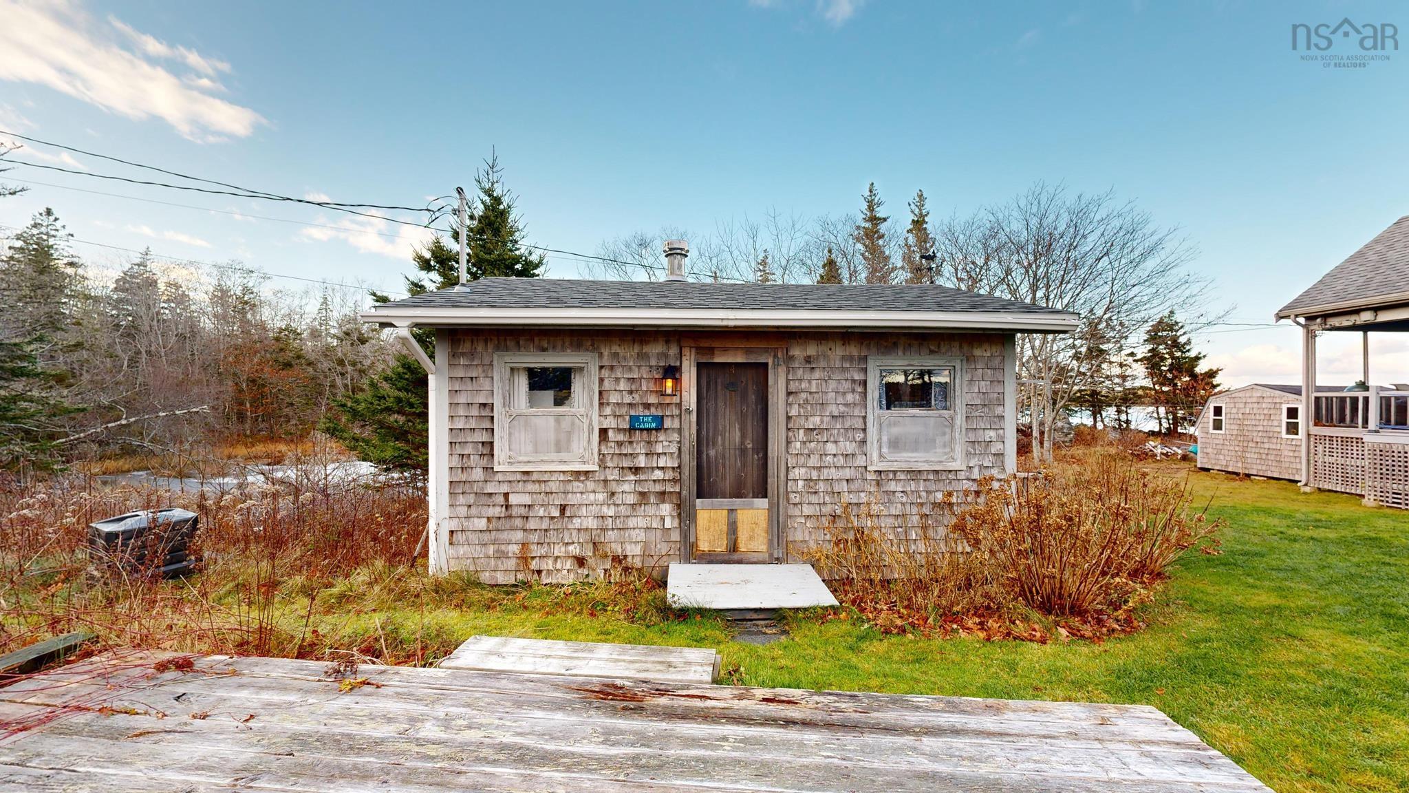 $879,000.00: 226 South West Cove Road, Port Medway