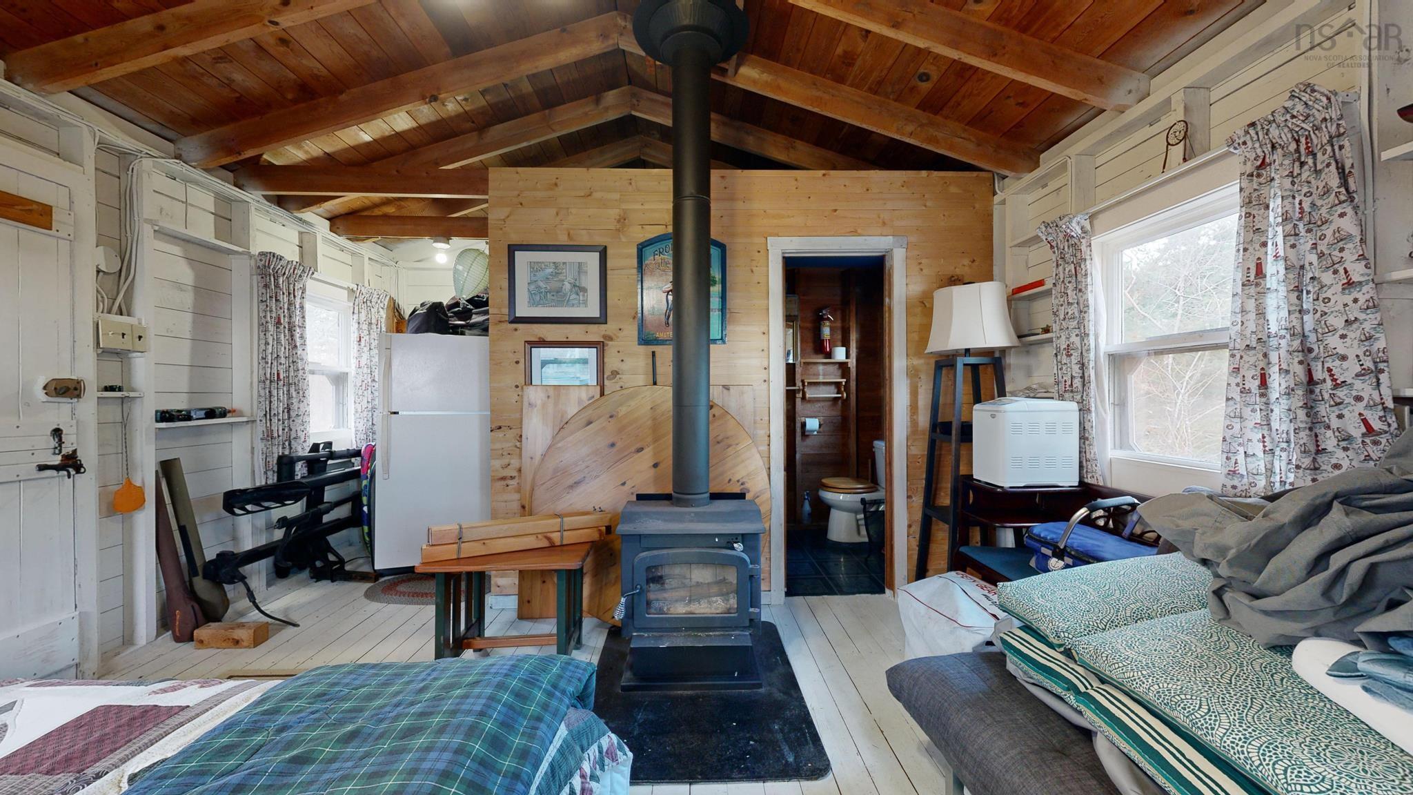 $879,000.00: 226 South West Cove Road, Port Medway