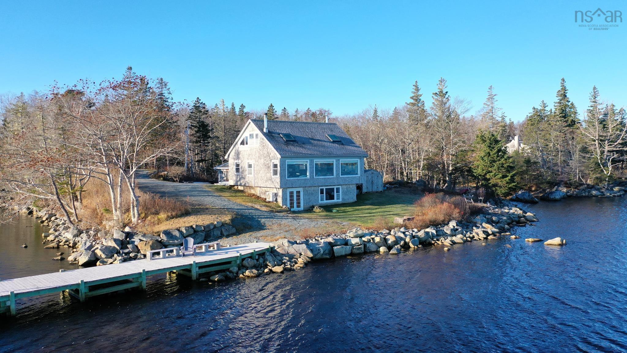 $879,000.00: 226 South West Cove Road, Port Medway