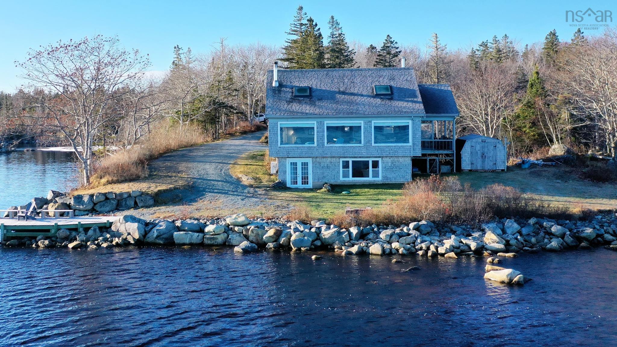 $879,000.00: 226 South West Cove Road, Port Medway