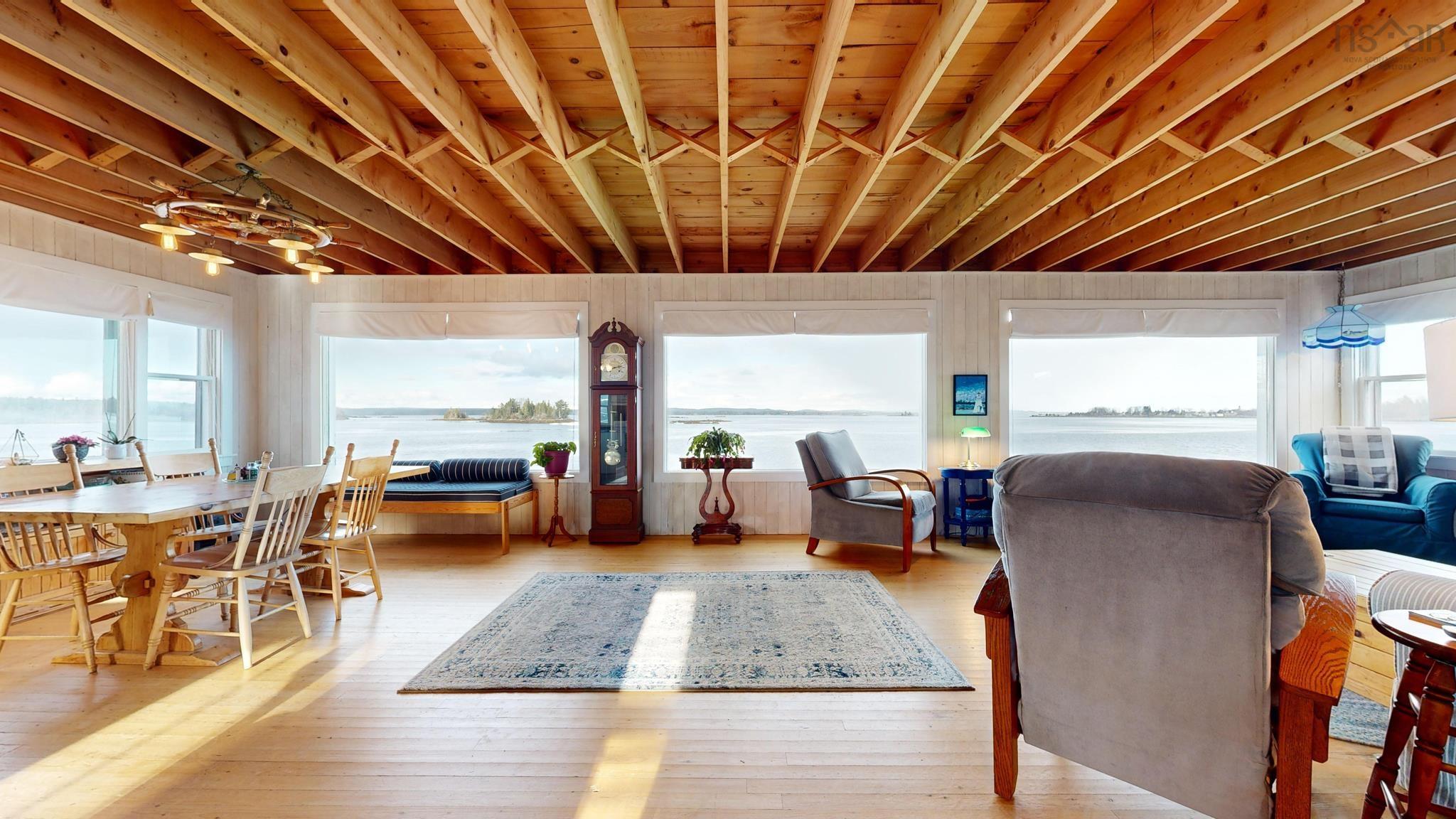 $879,000.00: 226 South West Cove Road, Port Medway