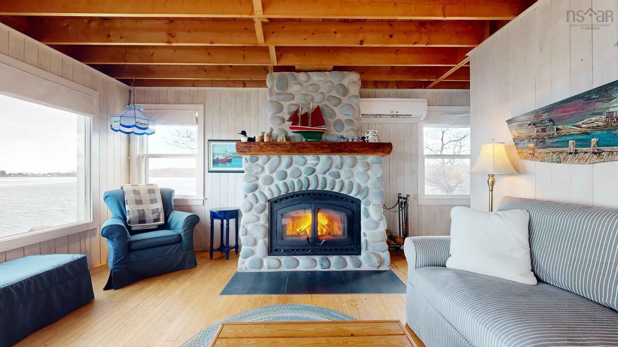 $879,000.00: 226 South West Cove Road, Port Medway