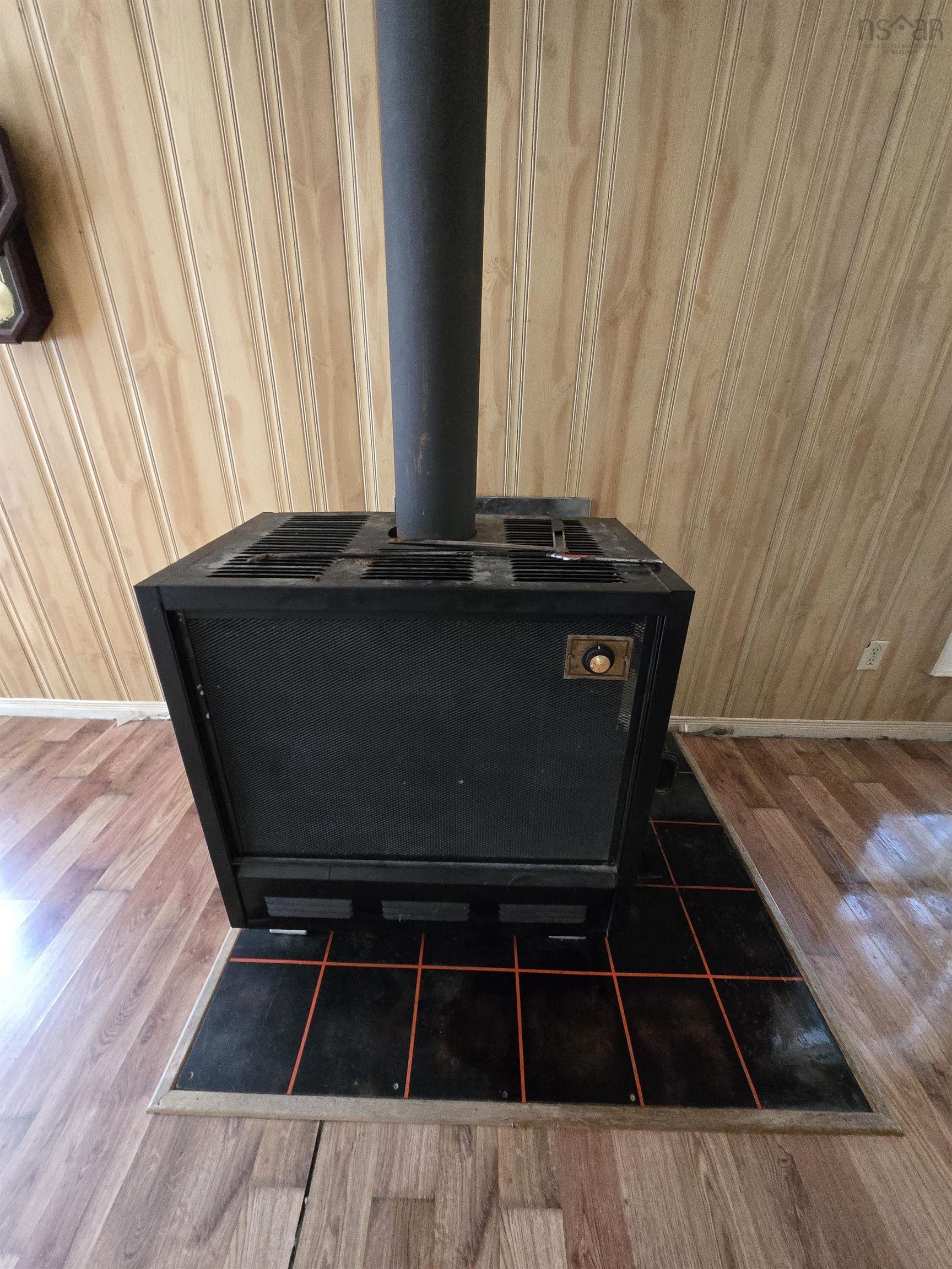 $74,900.00: 9890 Highway 4, French River