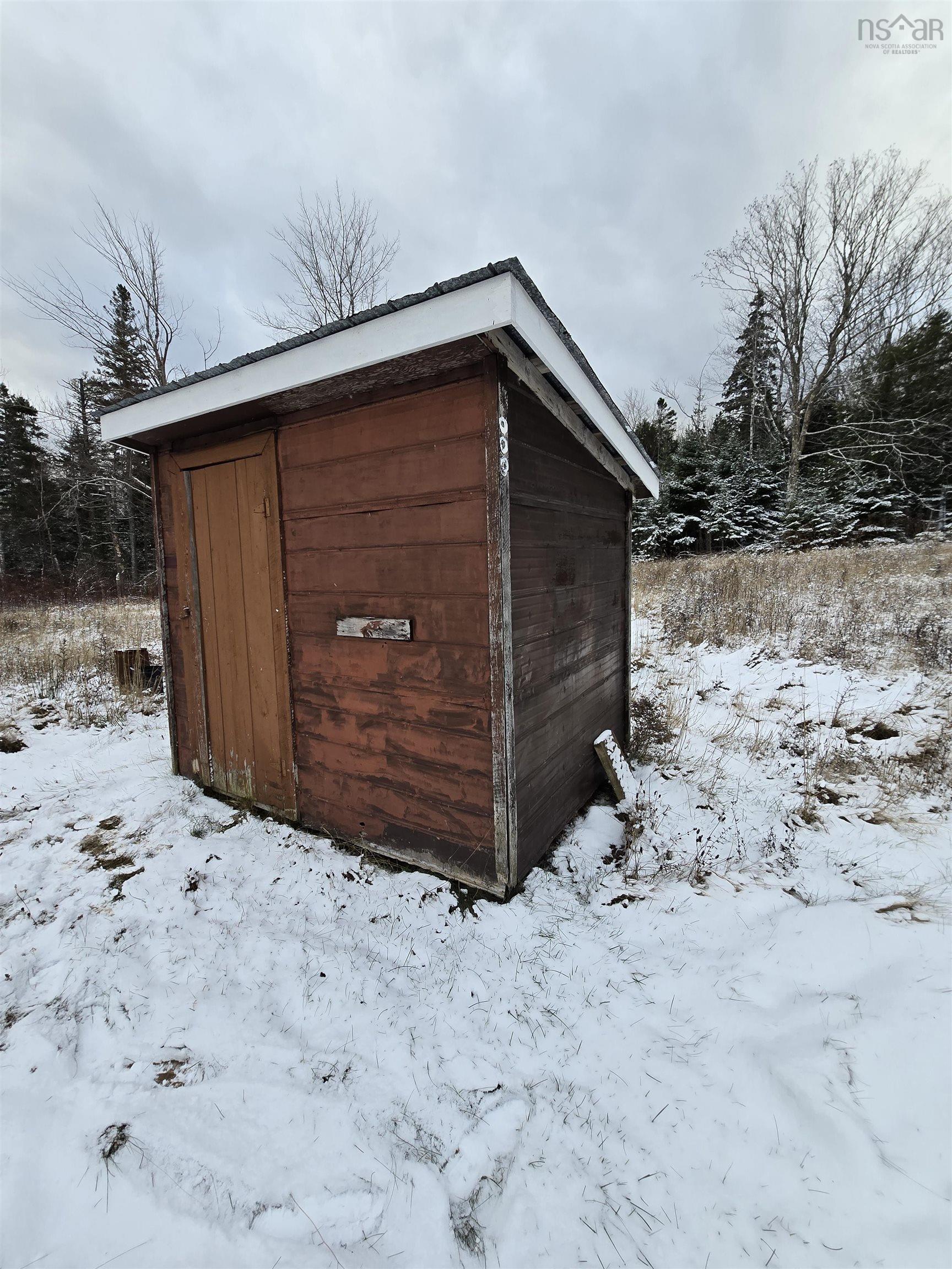 $74,900.00: 9890 Highway 4, French River