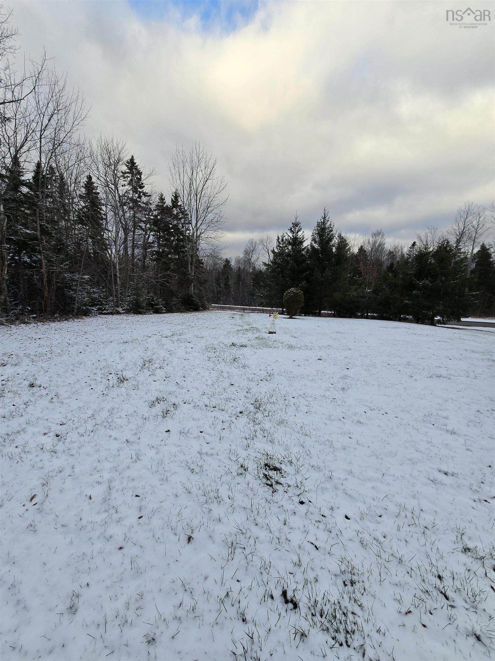 $74,900.00: 9890 Highway 4, French River