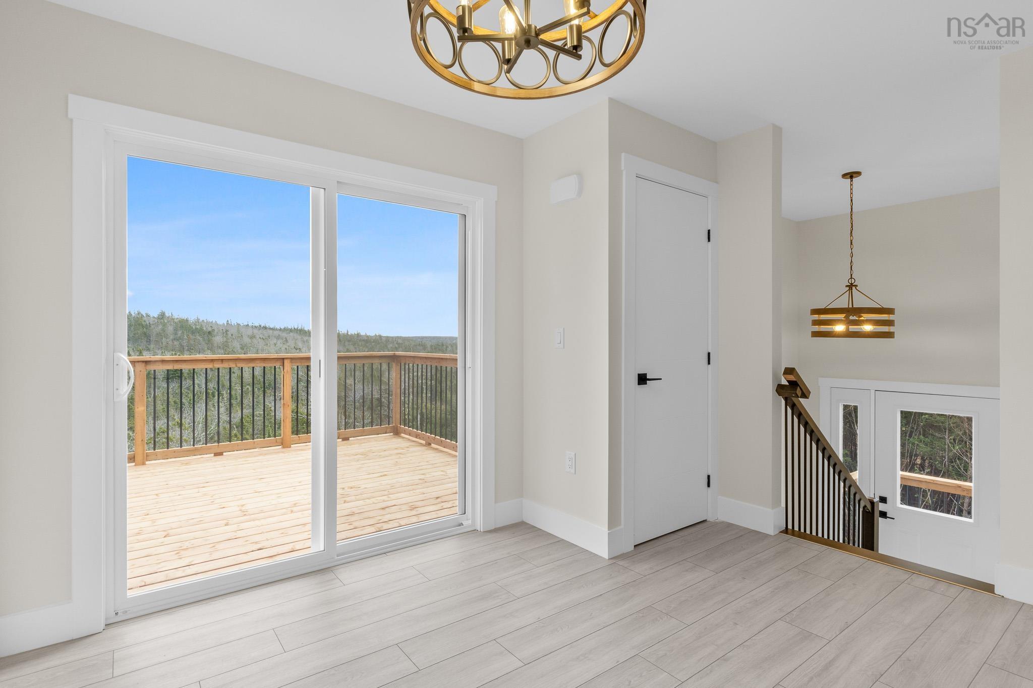 $584,900.00: 109 Tara Drive, Whites Lake