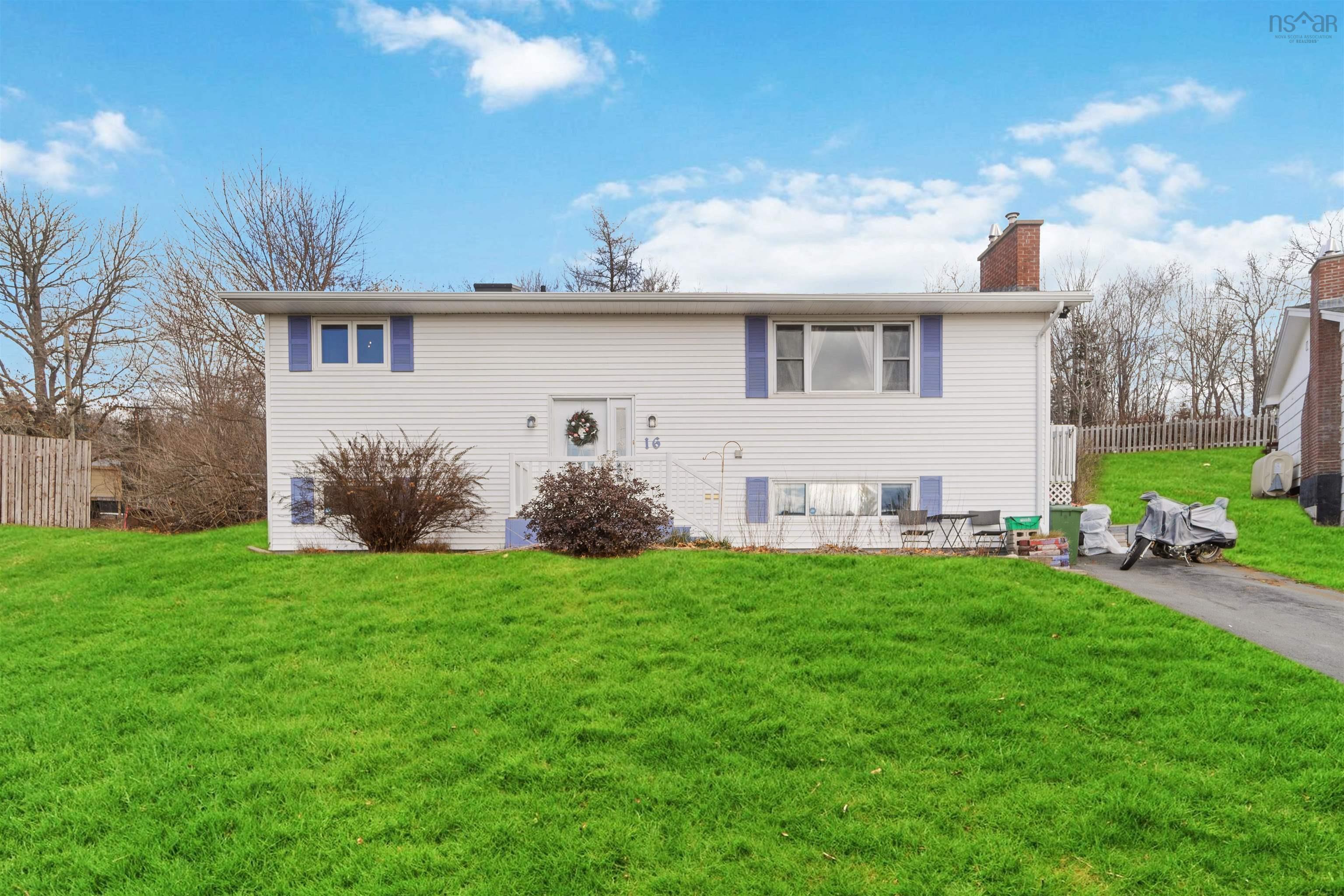 $449,900.00: 16 Ridgeview Drive, Lower Sackville