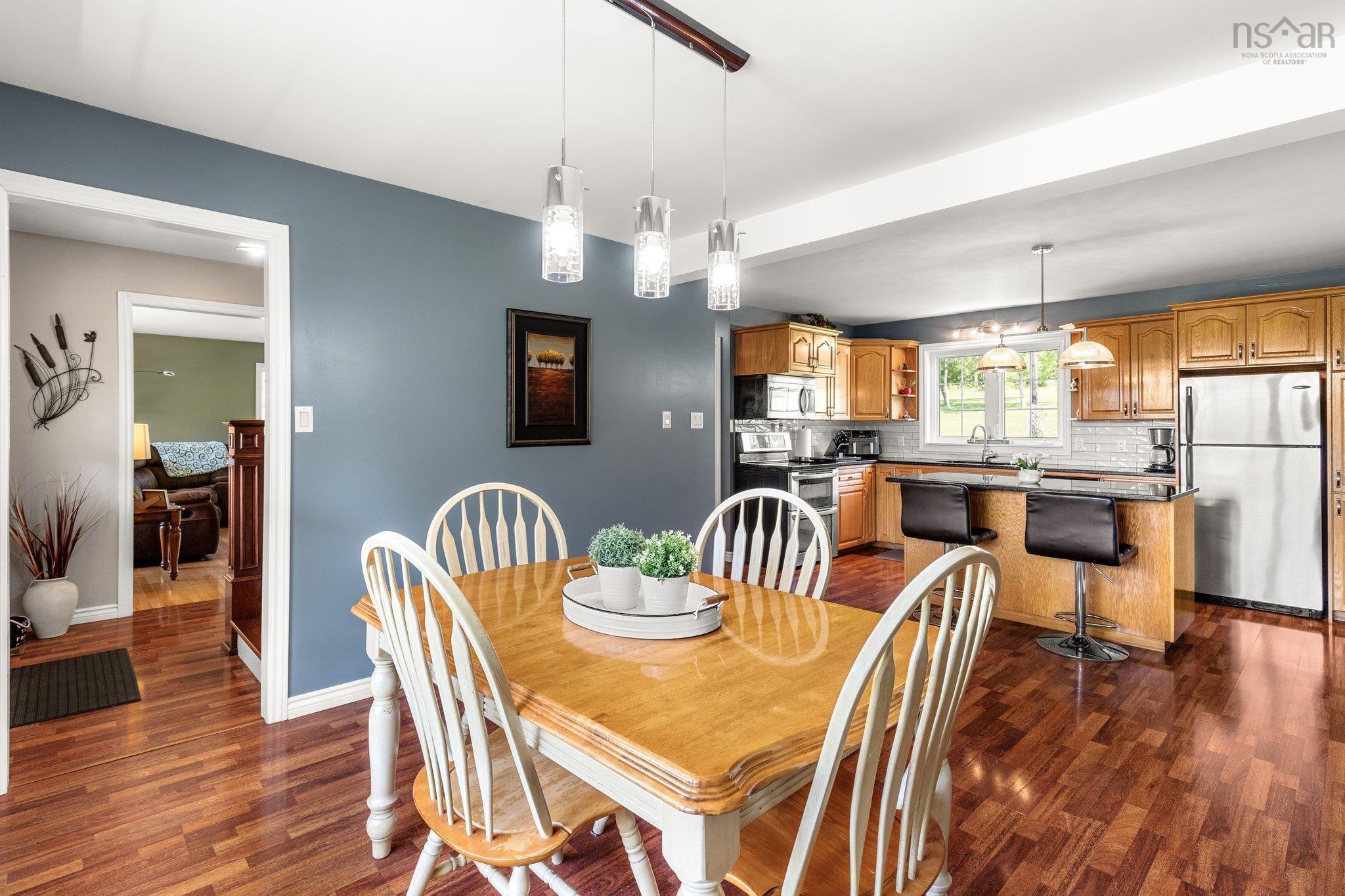 $549,900.00: 1528 Highway 246, Wentworth