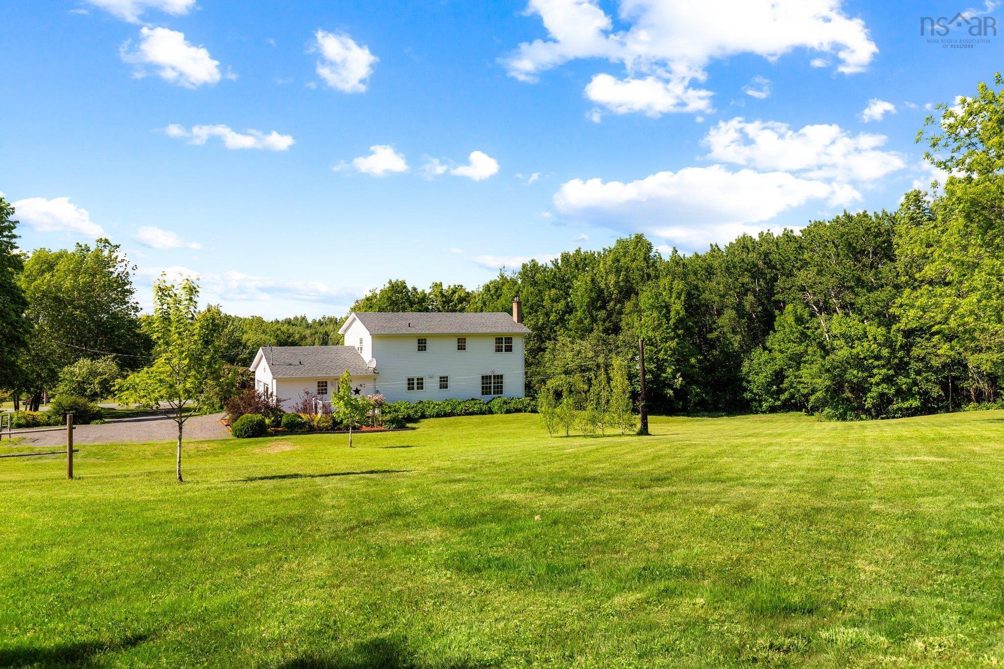 $549,900.00: 1528 Highway 246, Wentworth