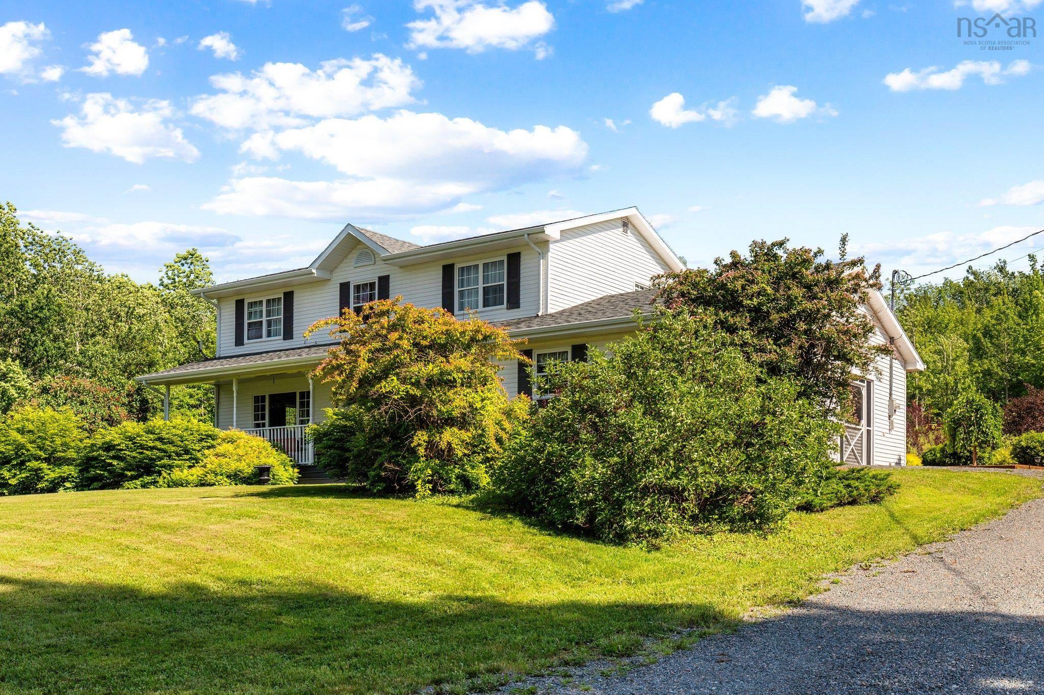 $549,900.00: 1528 Highway 246, Wentworth