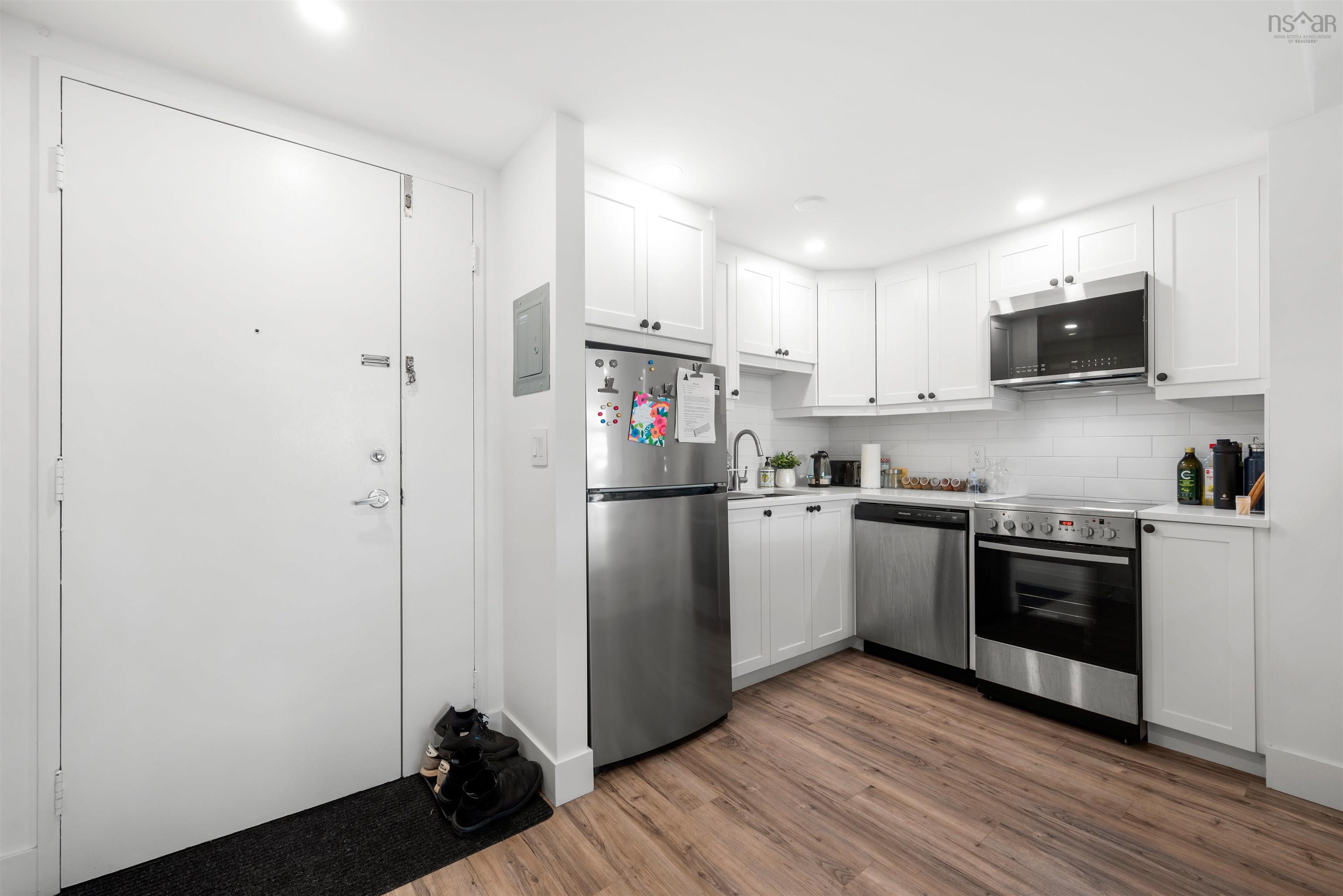 $364,900.00: 1707 6369 Coburg Road, Halifax