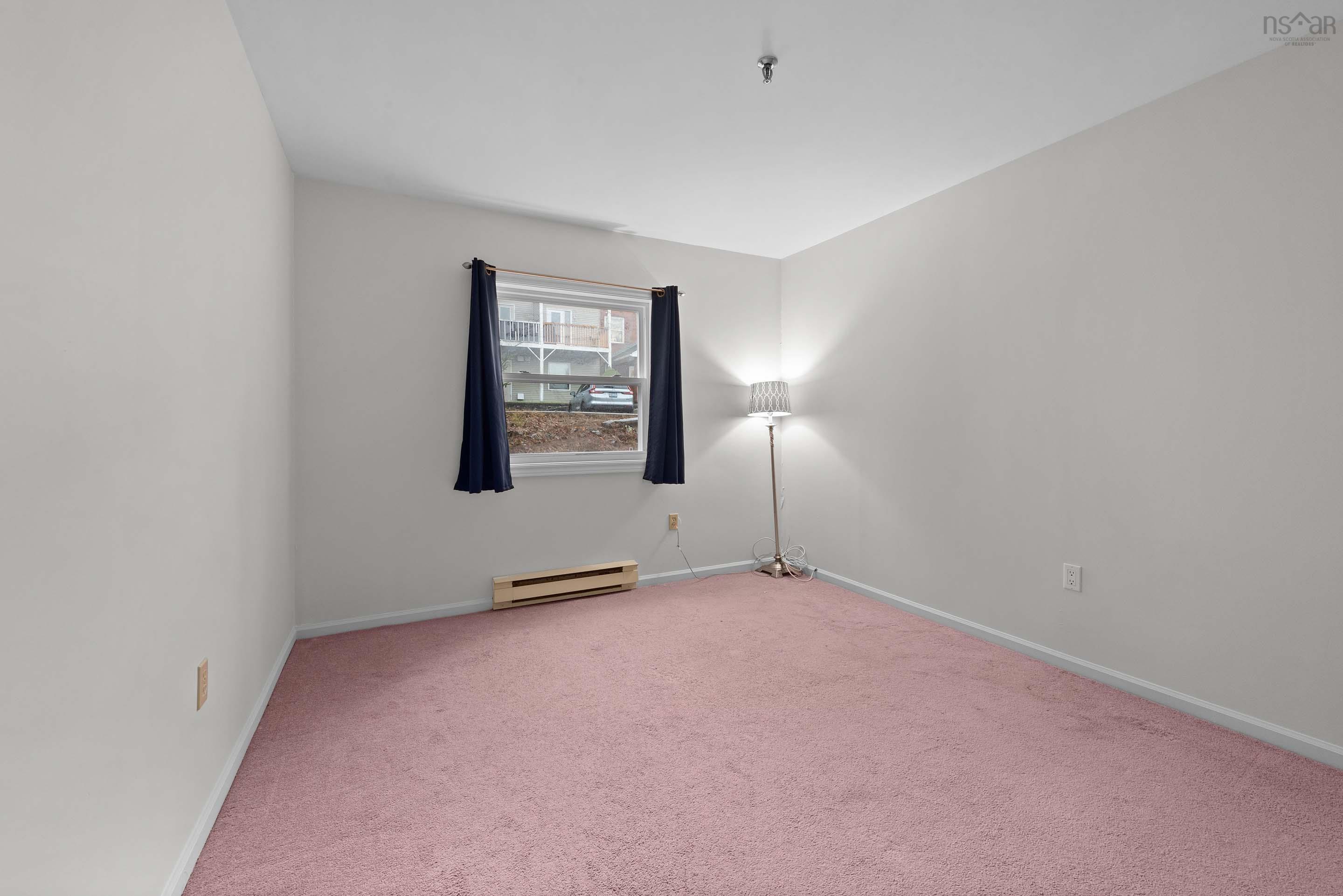 $329,900.00: 101 45 Chelton Woods Lane, Clayton Park