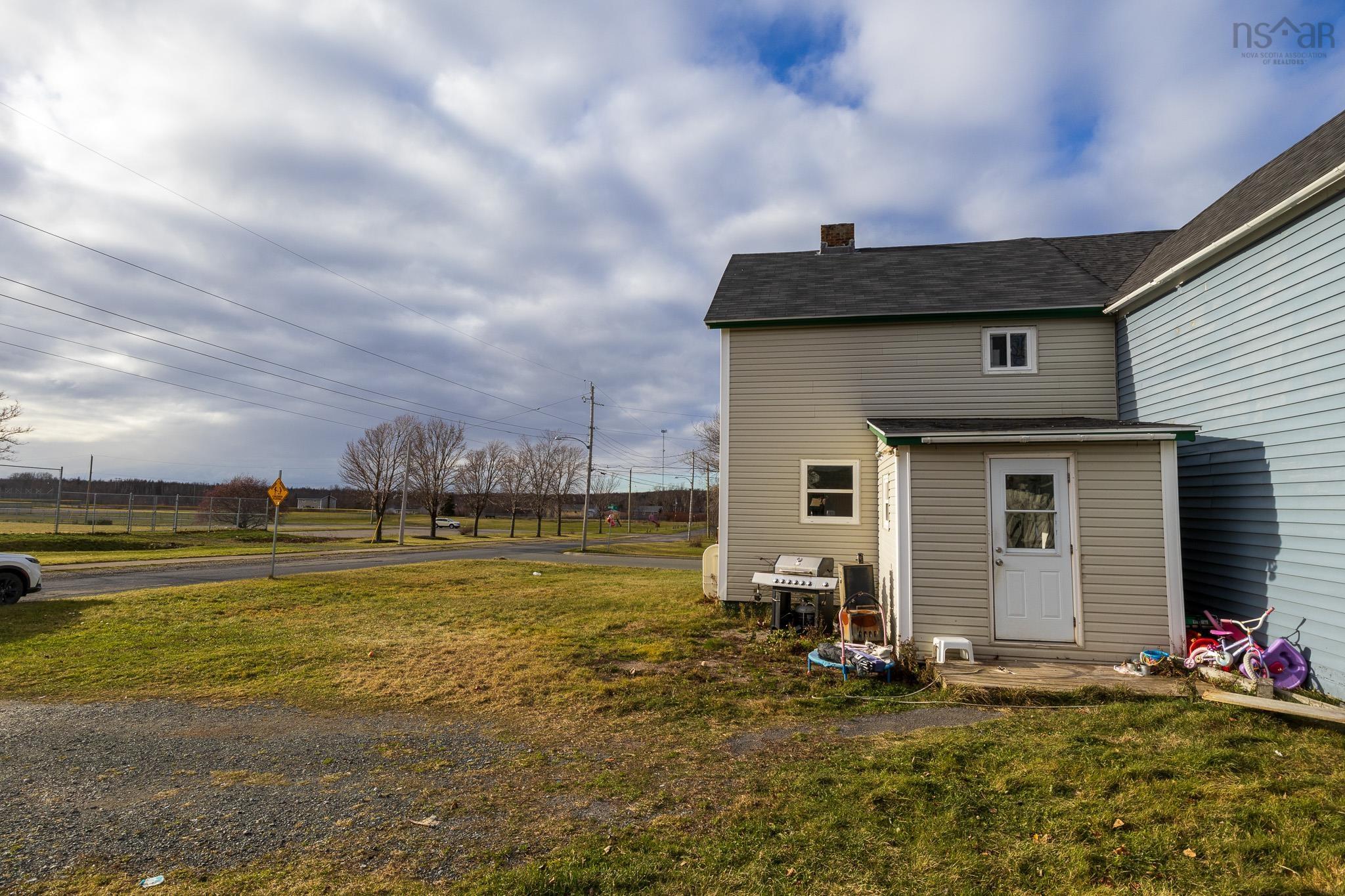 $88,000.00: 524 Second Street, New Waterford