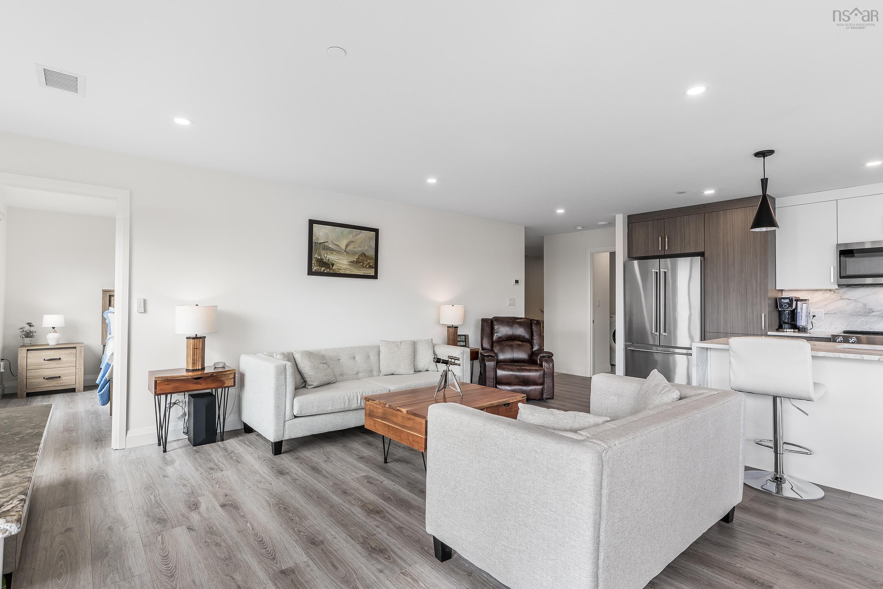 $671,900.00: 1405 72 Seapoint Road, Dartmouth