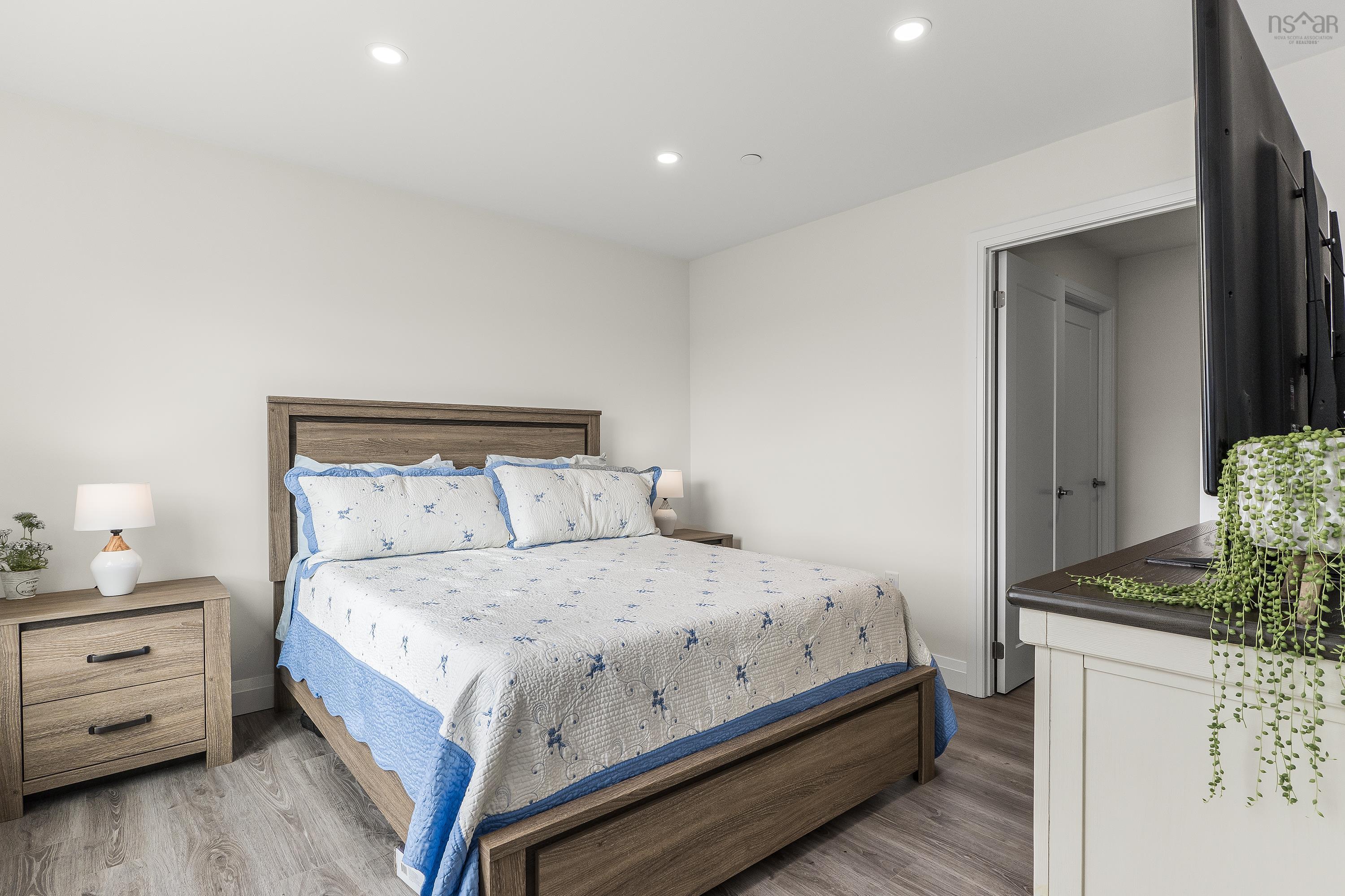 $671,900.00: 1405 72 Seapoint Road, Dartmouth