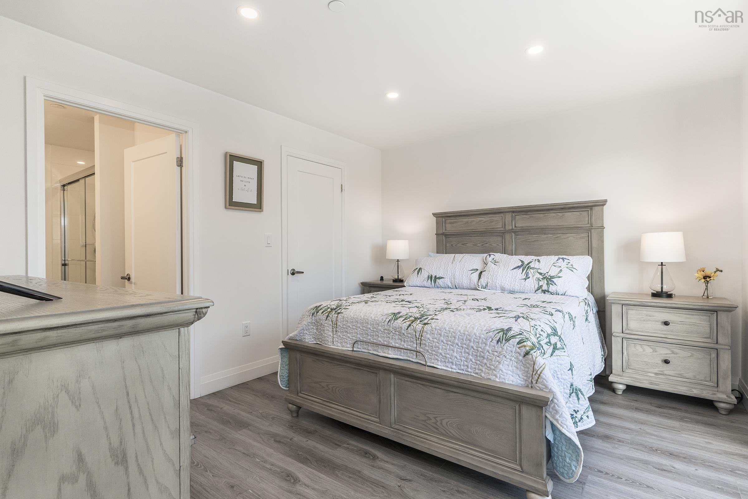 $671,900.00: 1405 72 Seapoint Road, Dartmouth