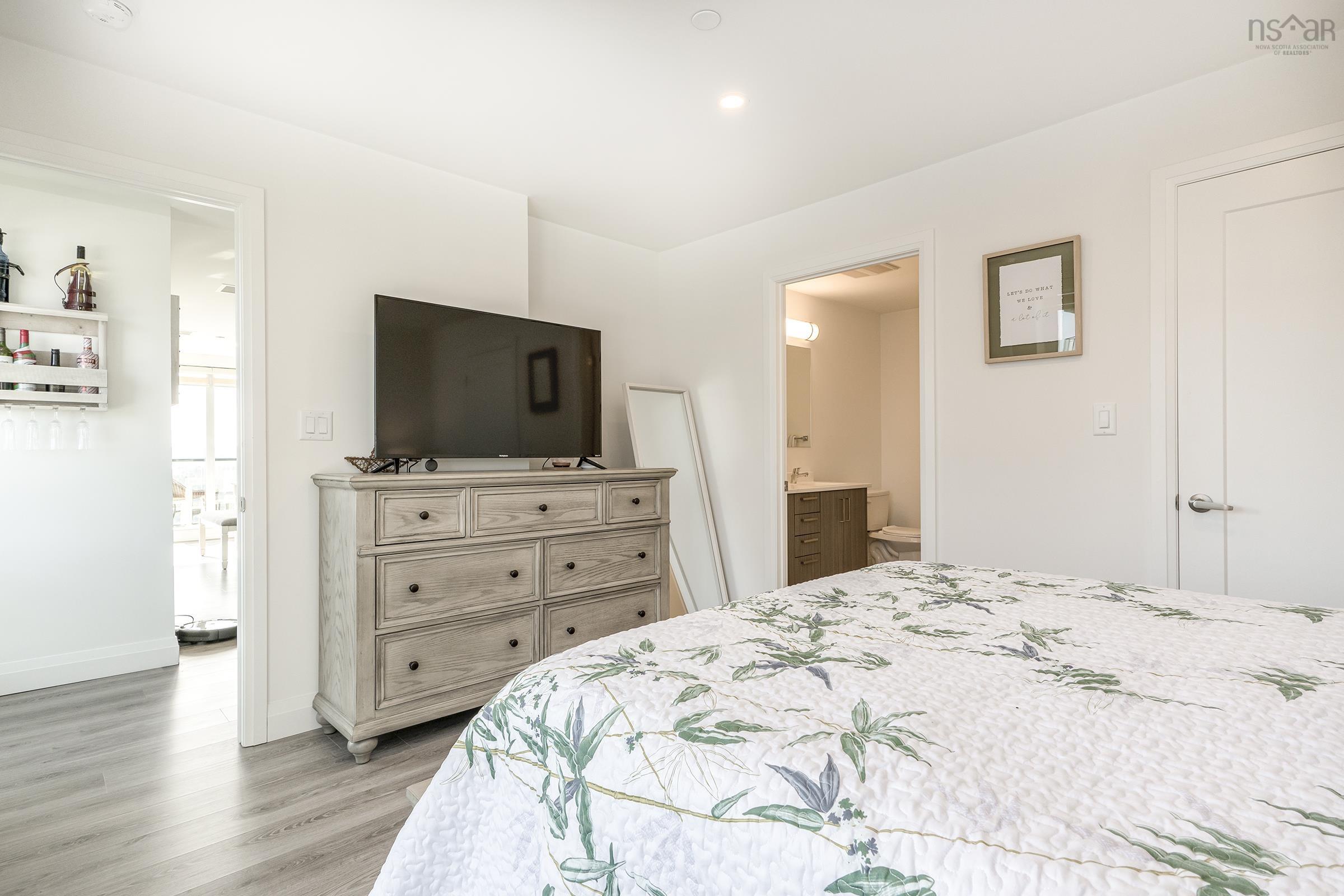 $671,900.00: 1405 72 Seapoint Road, Dartmouth