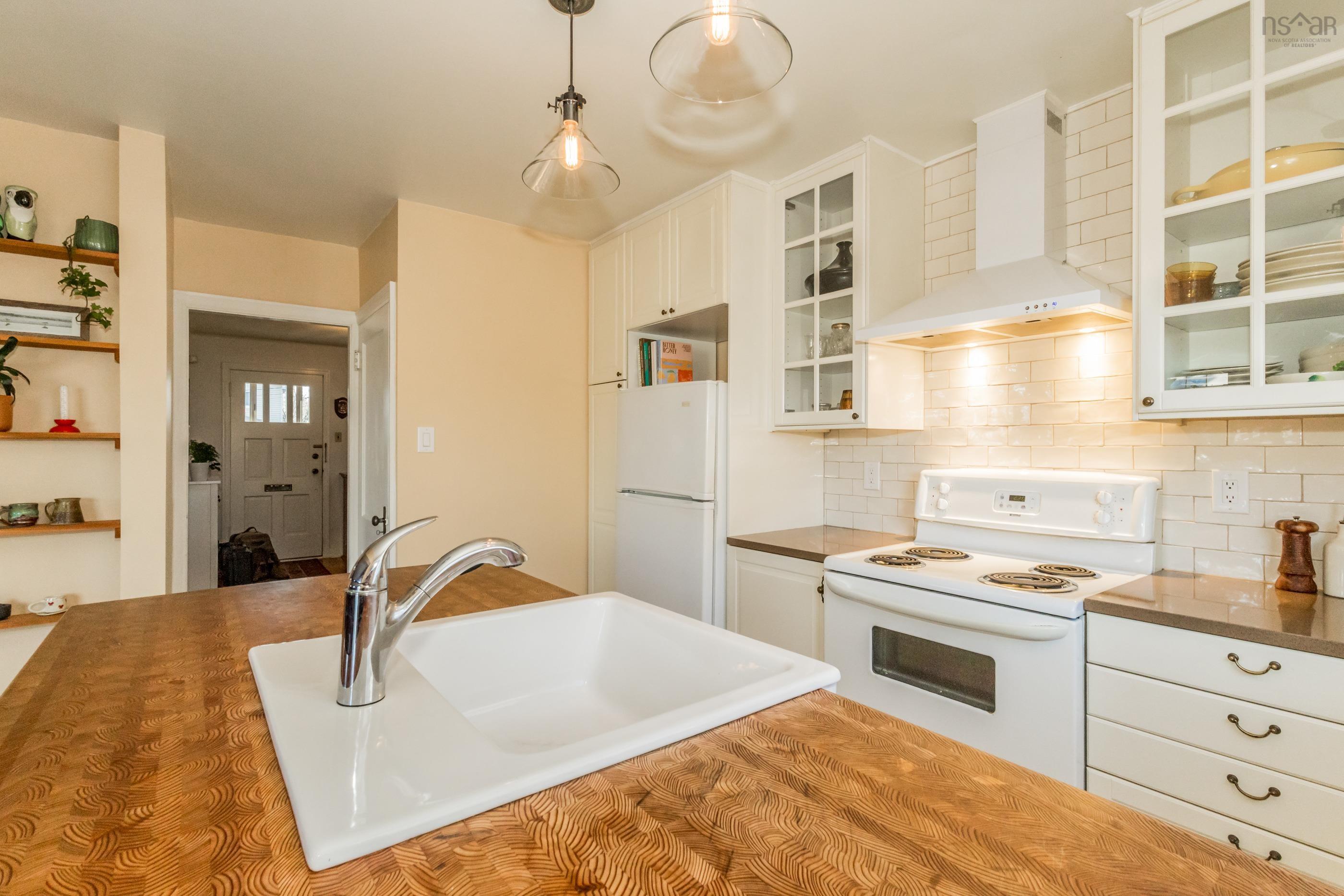$689,900.00: 5859 Merkel Street, Halifax