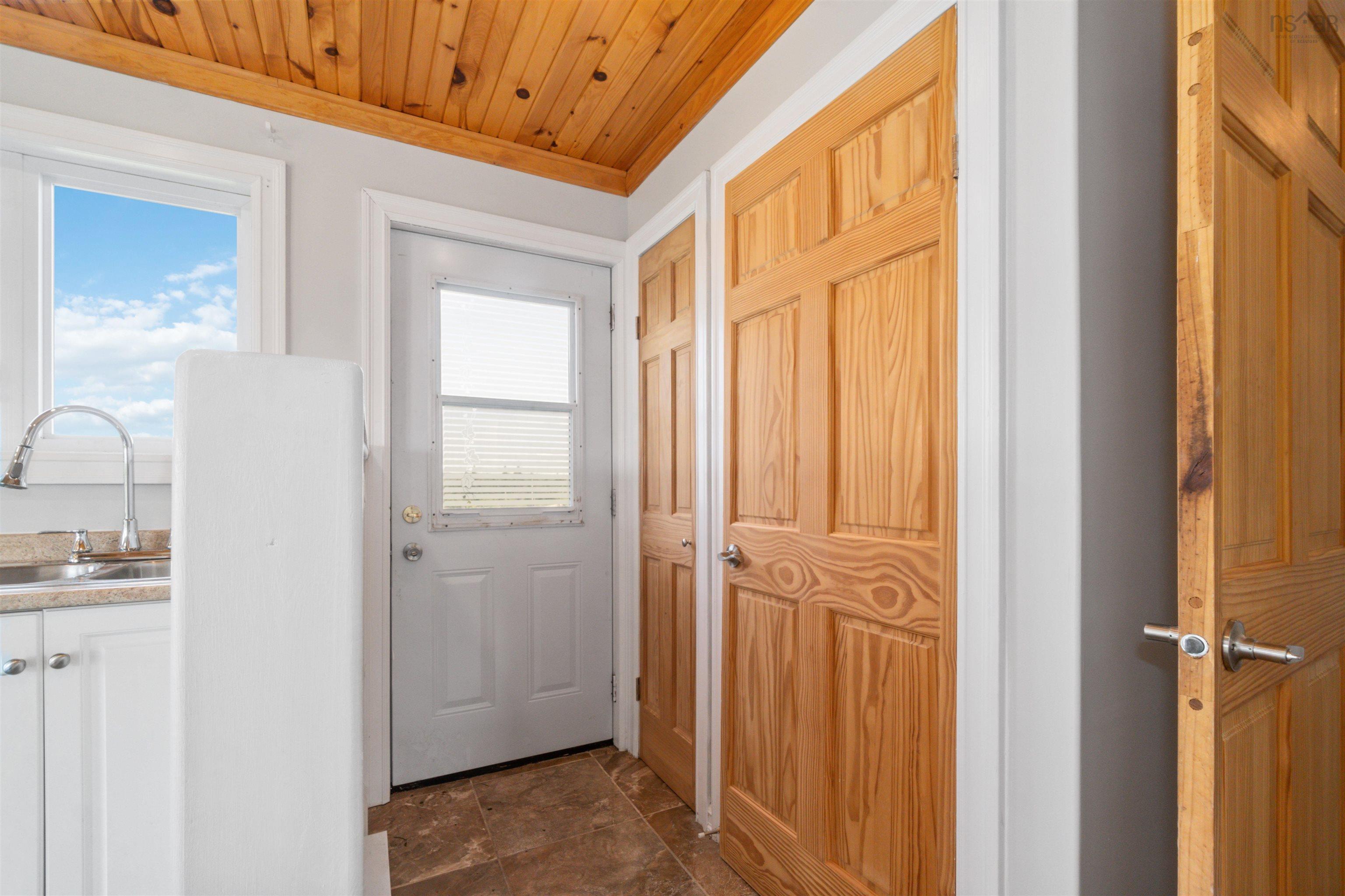 $375,000.00: 45 Platinum Lane, Popes Harbour