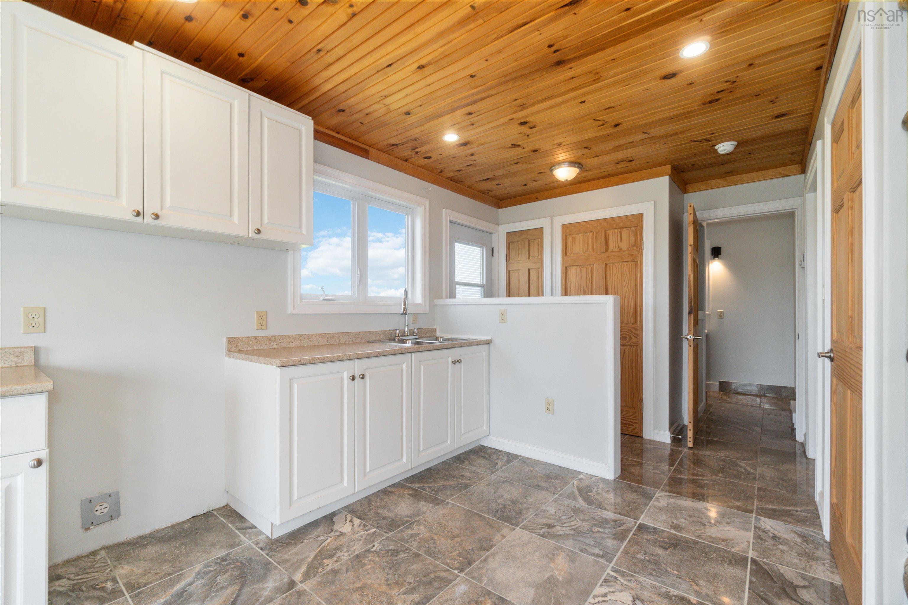 $375,000.00: 45 Platinum Lane, Popes Harbour