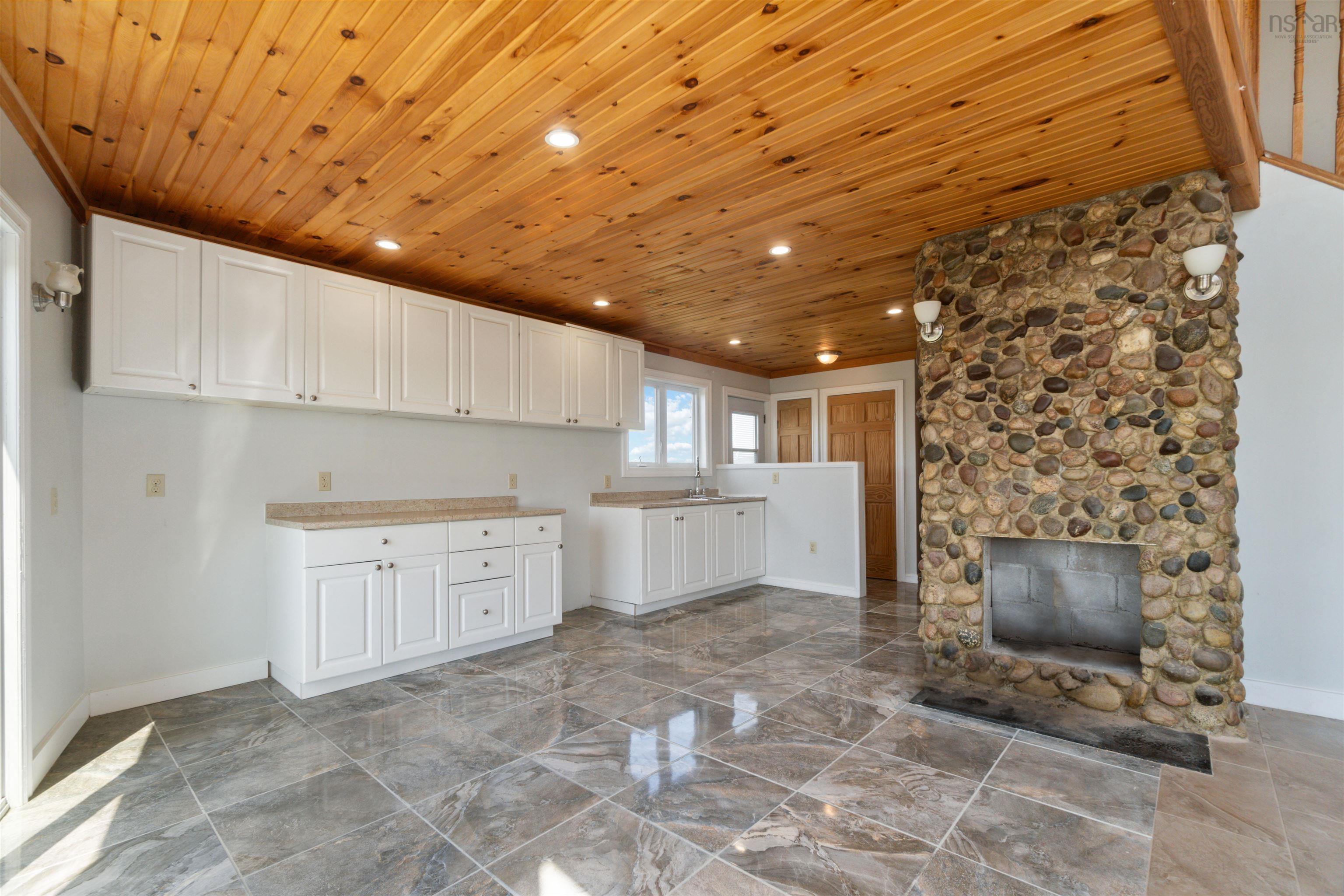 $375,000.00: 45 Platinum Lane, Popes Harbour