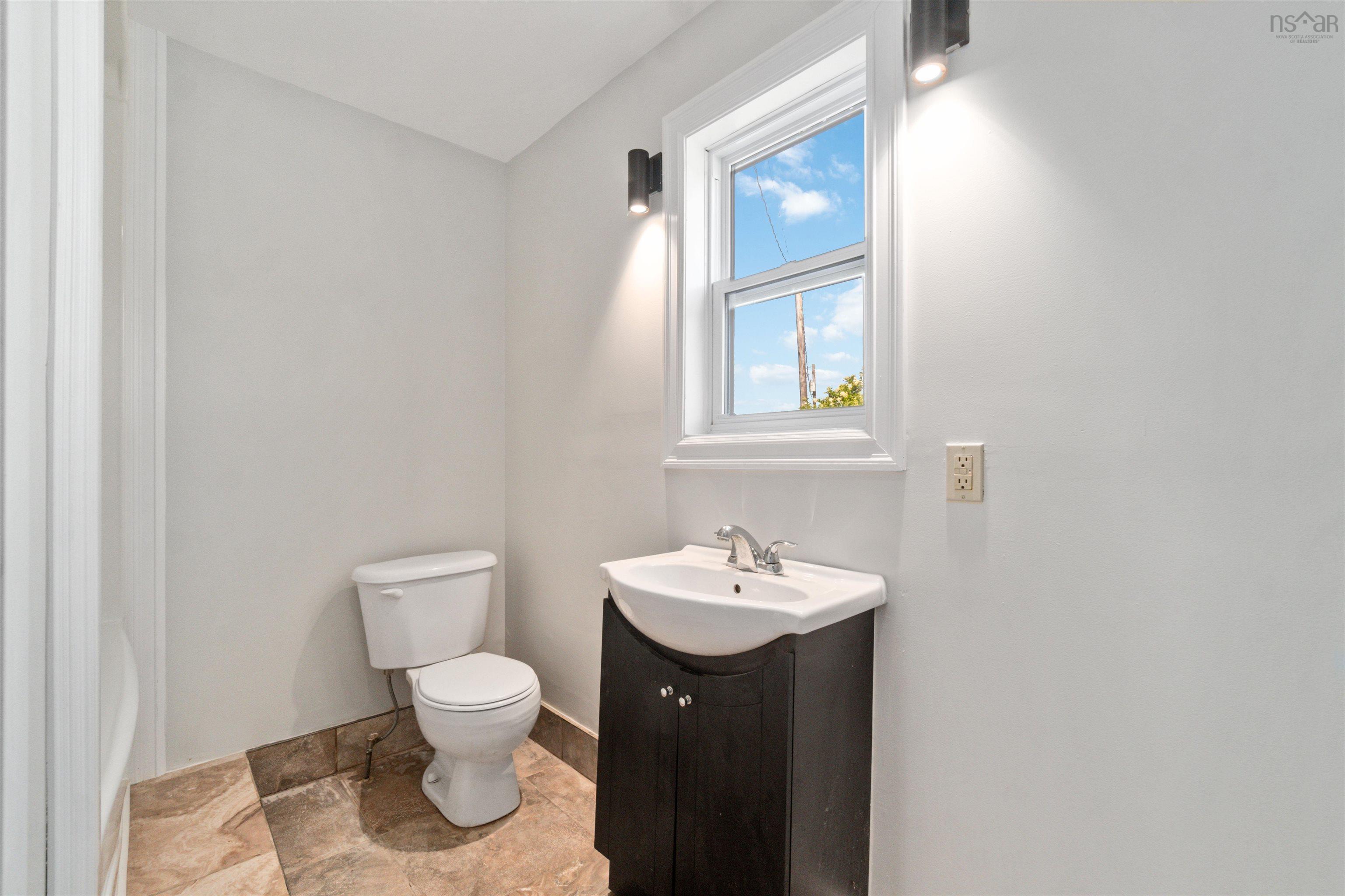 $375,000.00: 45 Platinum Lane, Popes Harbour