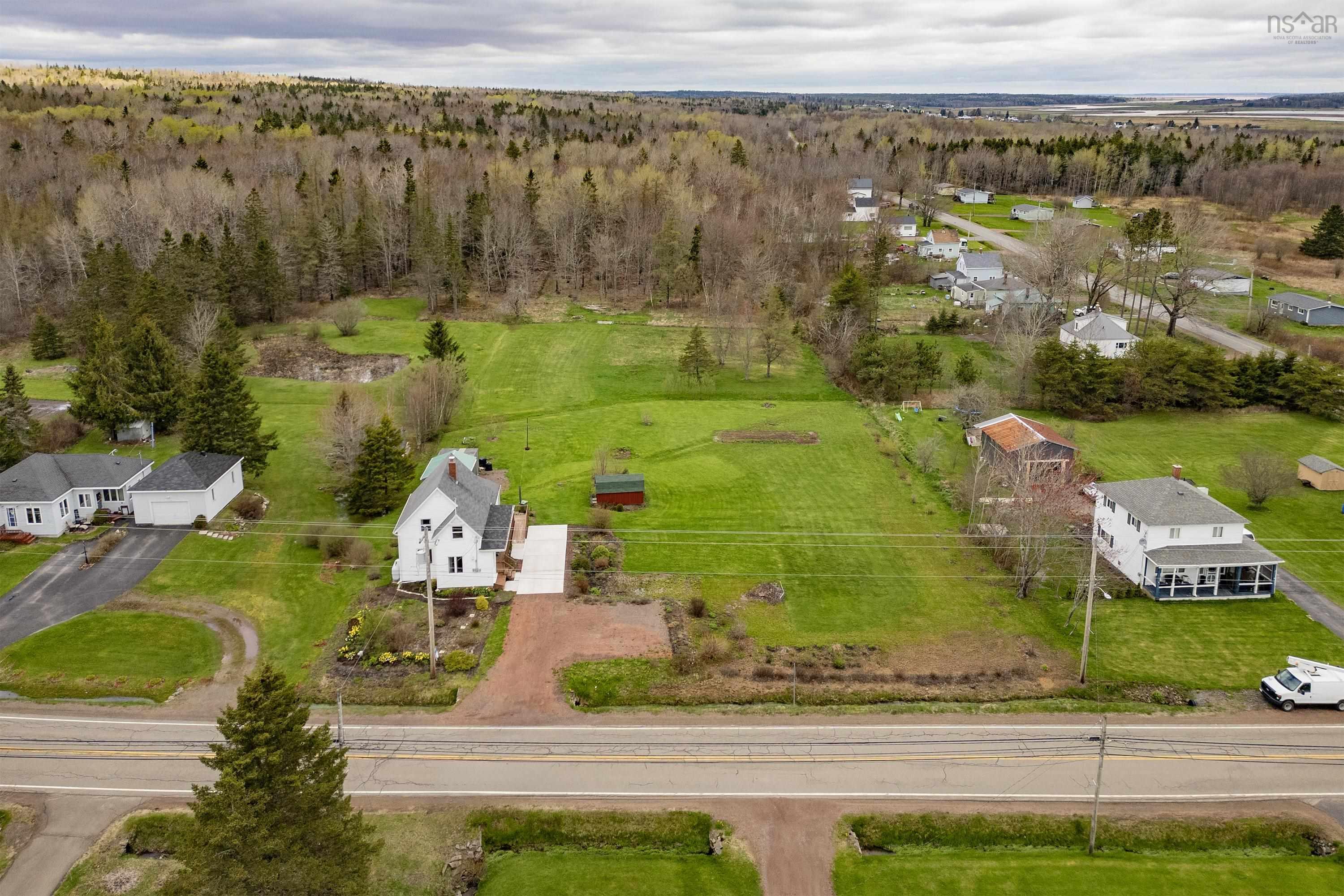 $183,900.00: 1555 Highway 242, River Hebert