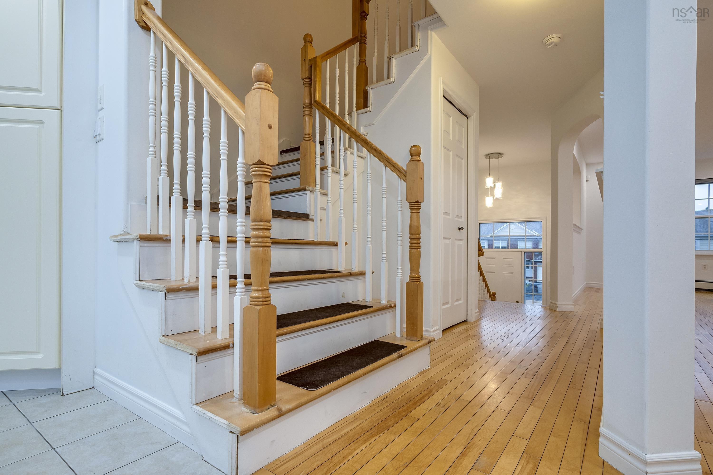 $509,900.00: 54 Surrey Way, Dartmouth