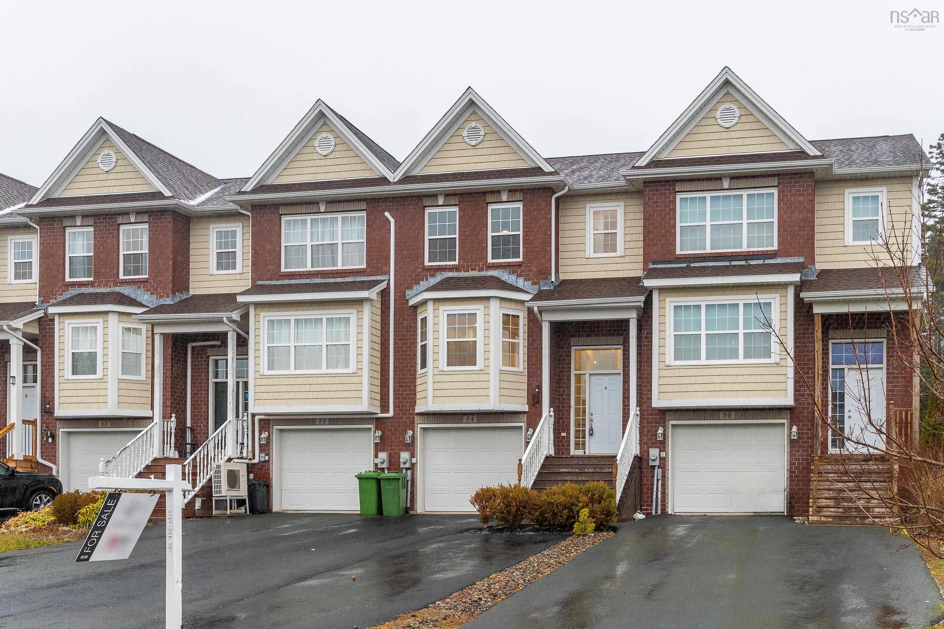 $509,900.00: 54 Surrey Way, Dartmouth