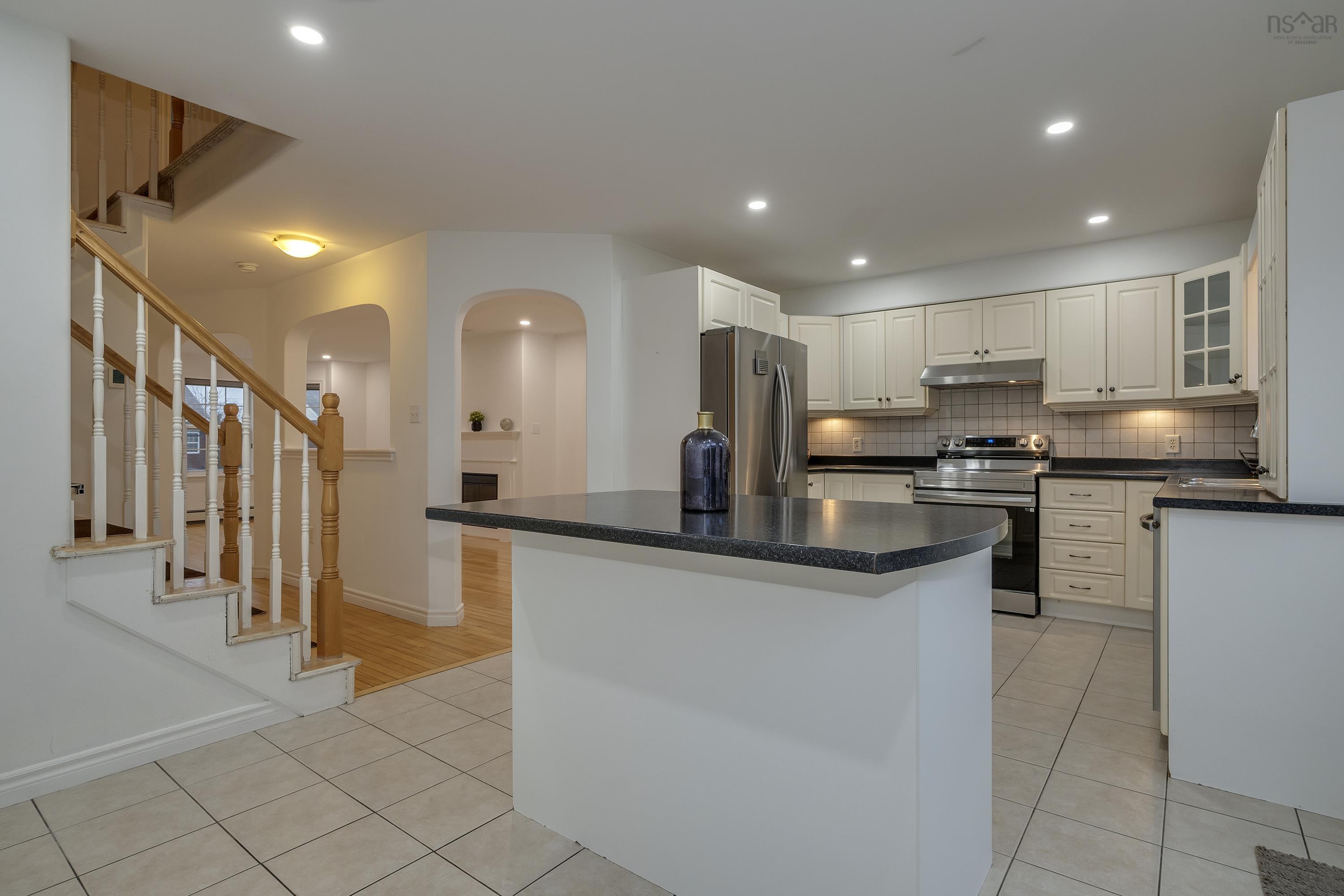 $509,900.00: 54 Surrey Way, Dartmouth