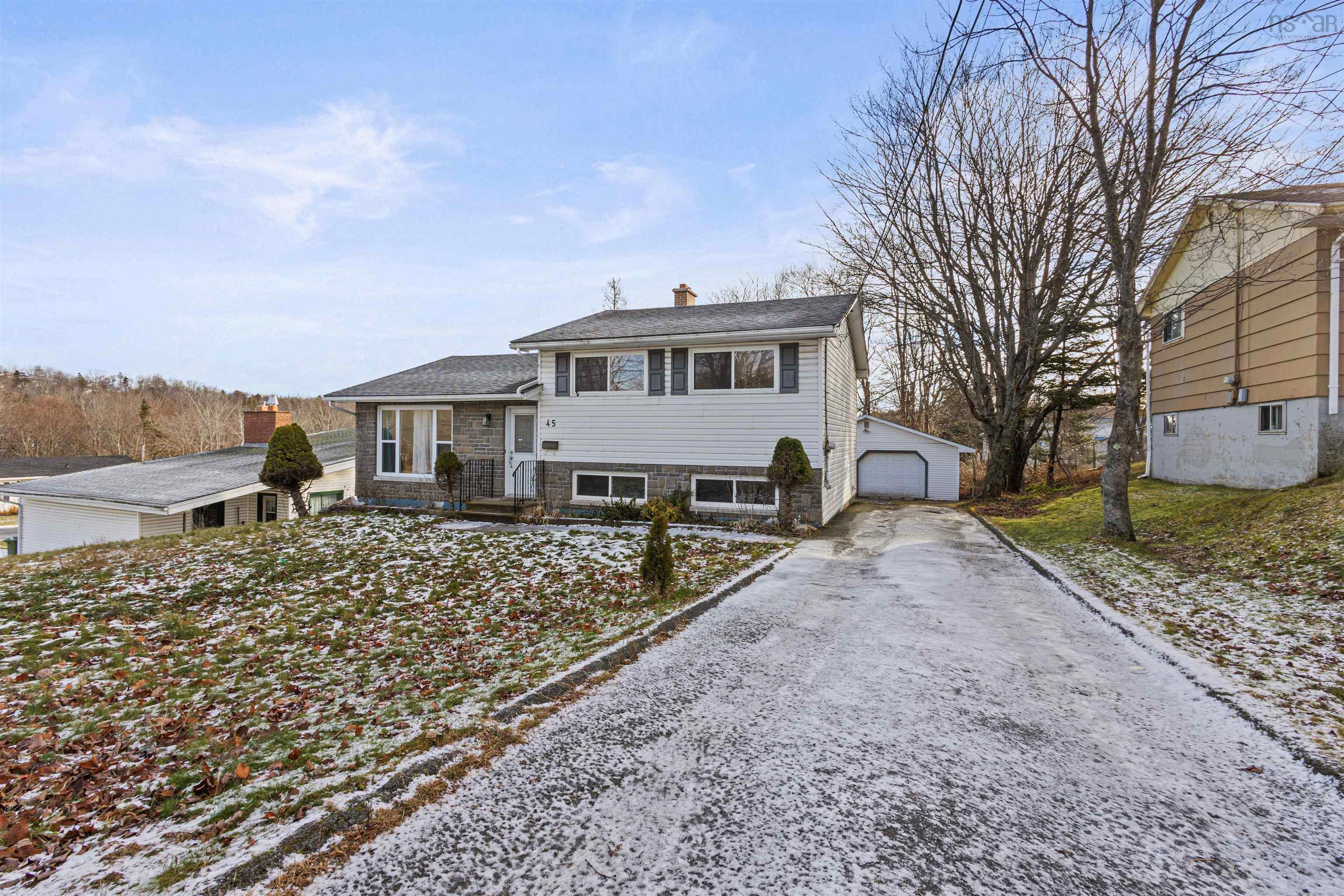 $519,900.00: 45 Beaver Bank Road, Lower Sackville