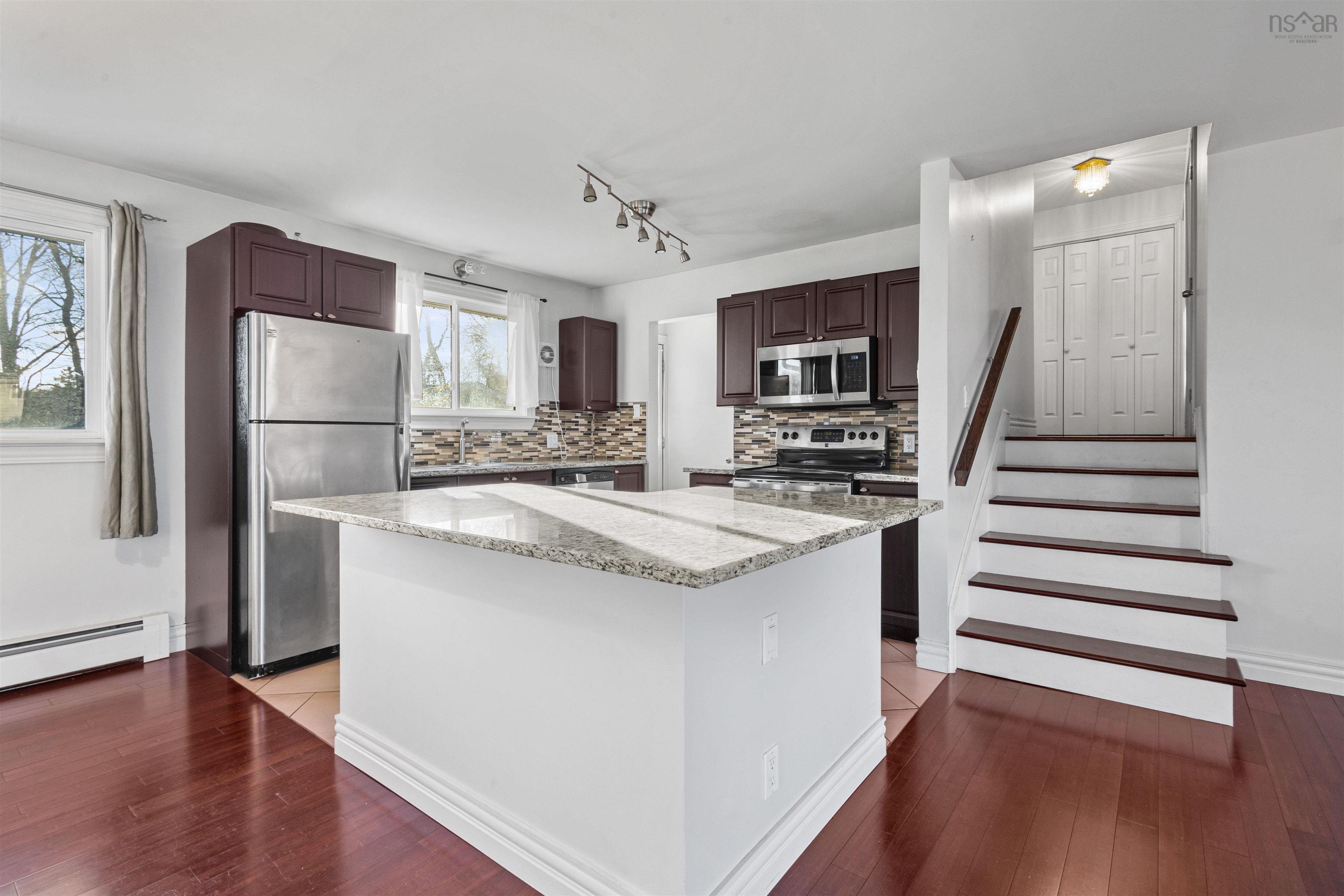 $519,900.00: 45 Beaver Bank Road, Lower Sackville