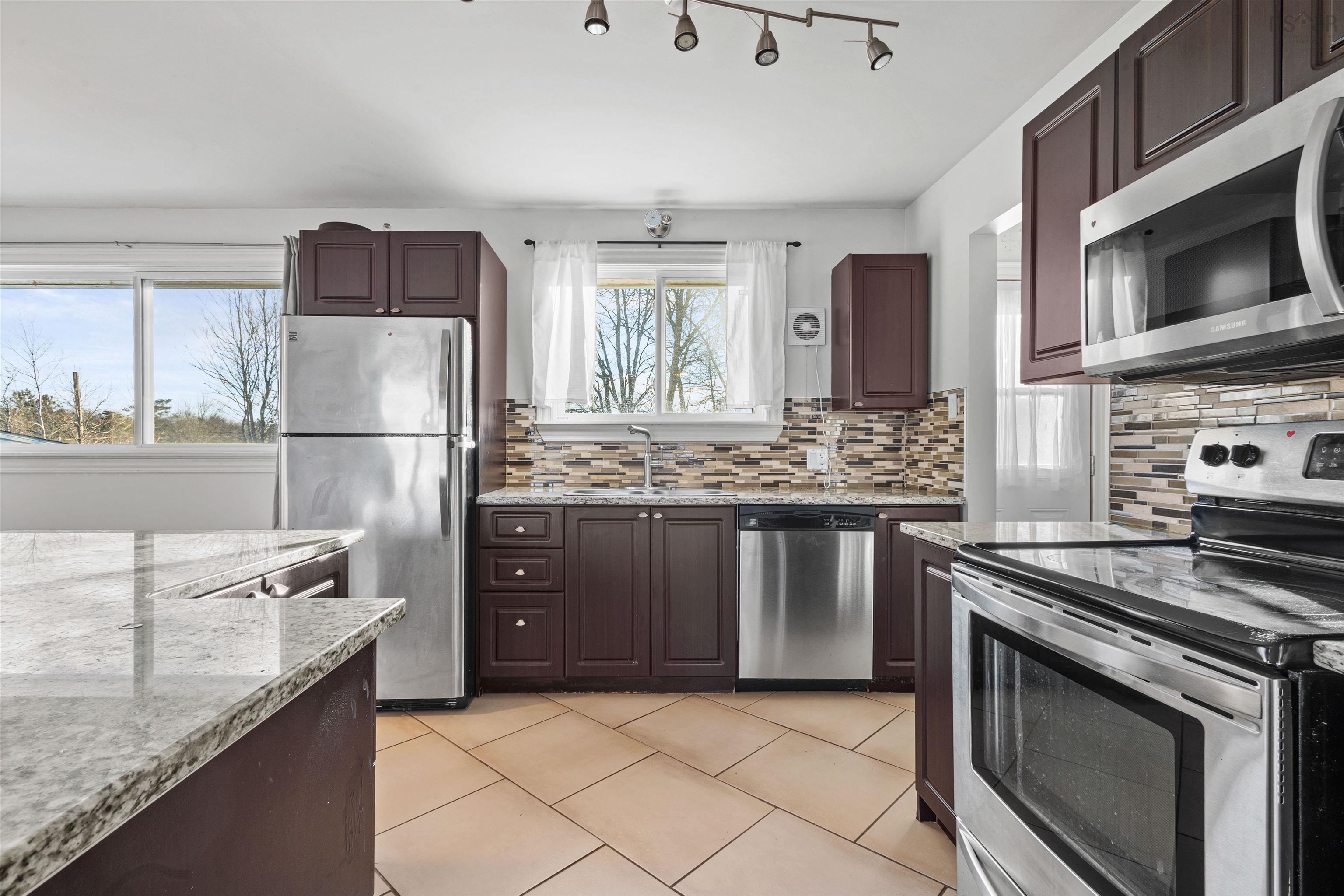 $519,900.00: 45 Beaver Bank Road, Lower Sackville