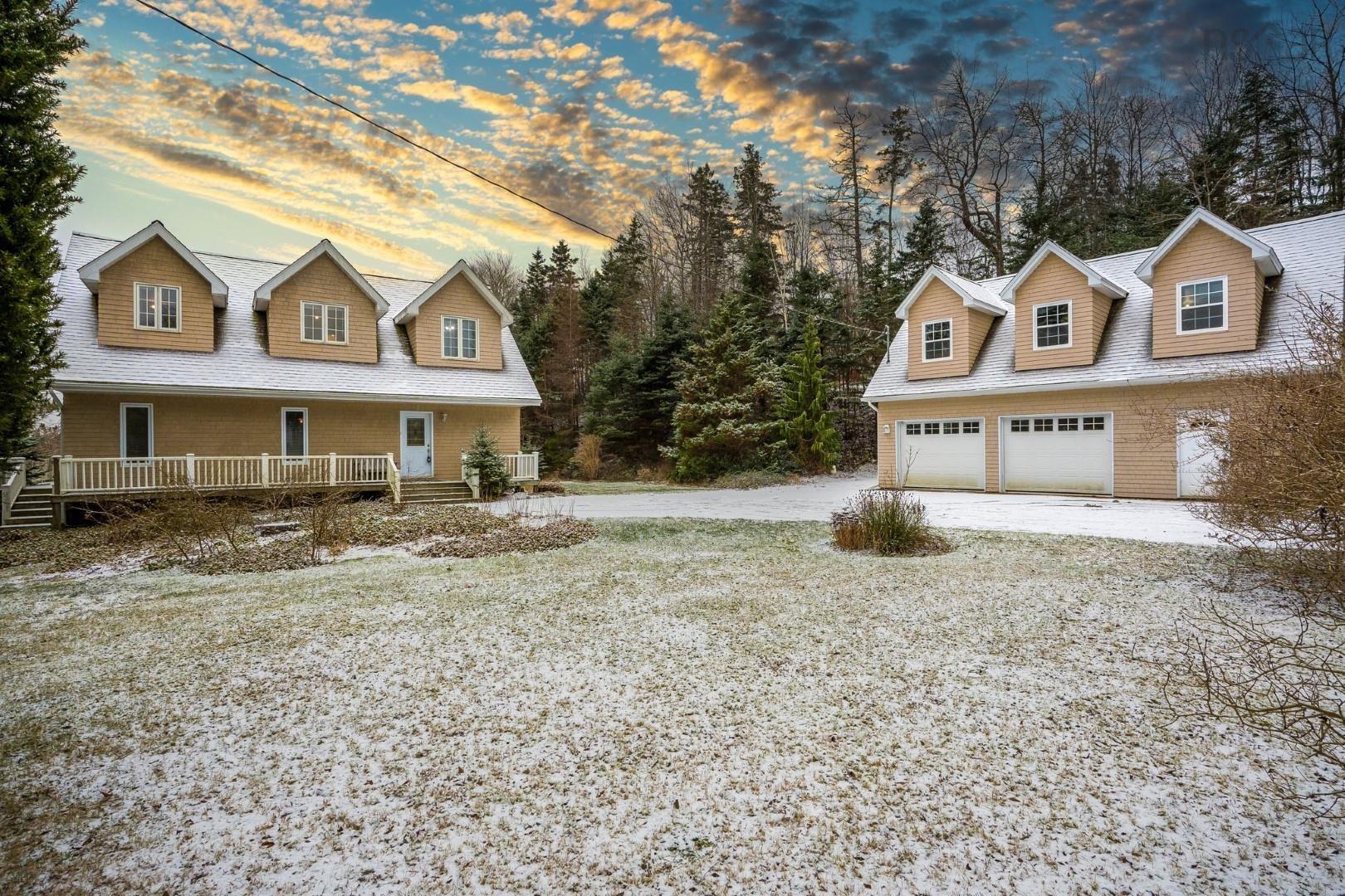 $799,900.00: 6146 St. Margaret's Bay Road, Head Of St. Margarets Bay