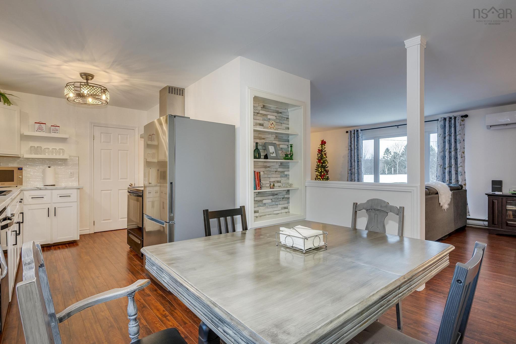 $524,900.00: 21 Tamarack Circle, Lower Sackville