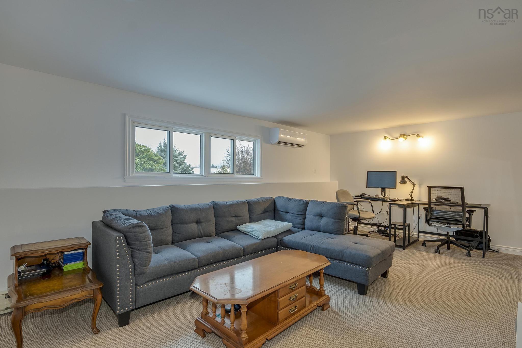 $524,900.00: 21 Tamarack Circle, Lower Sackville