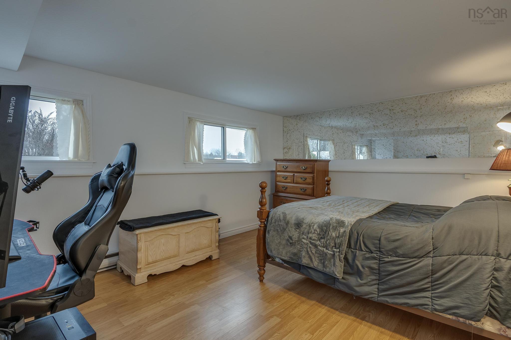 $524,900.00: 21 Tamarack Circle, Lower Sackville