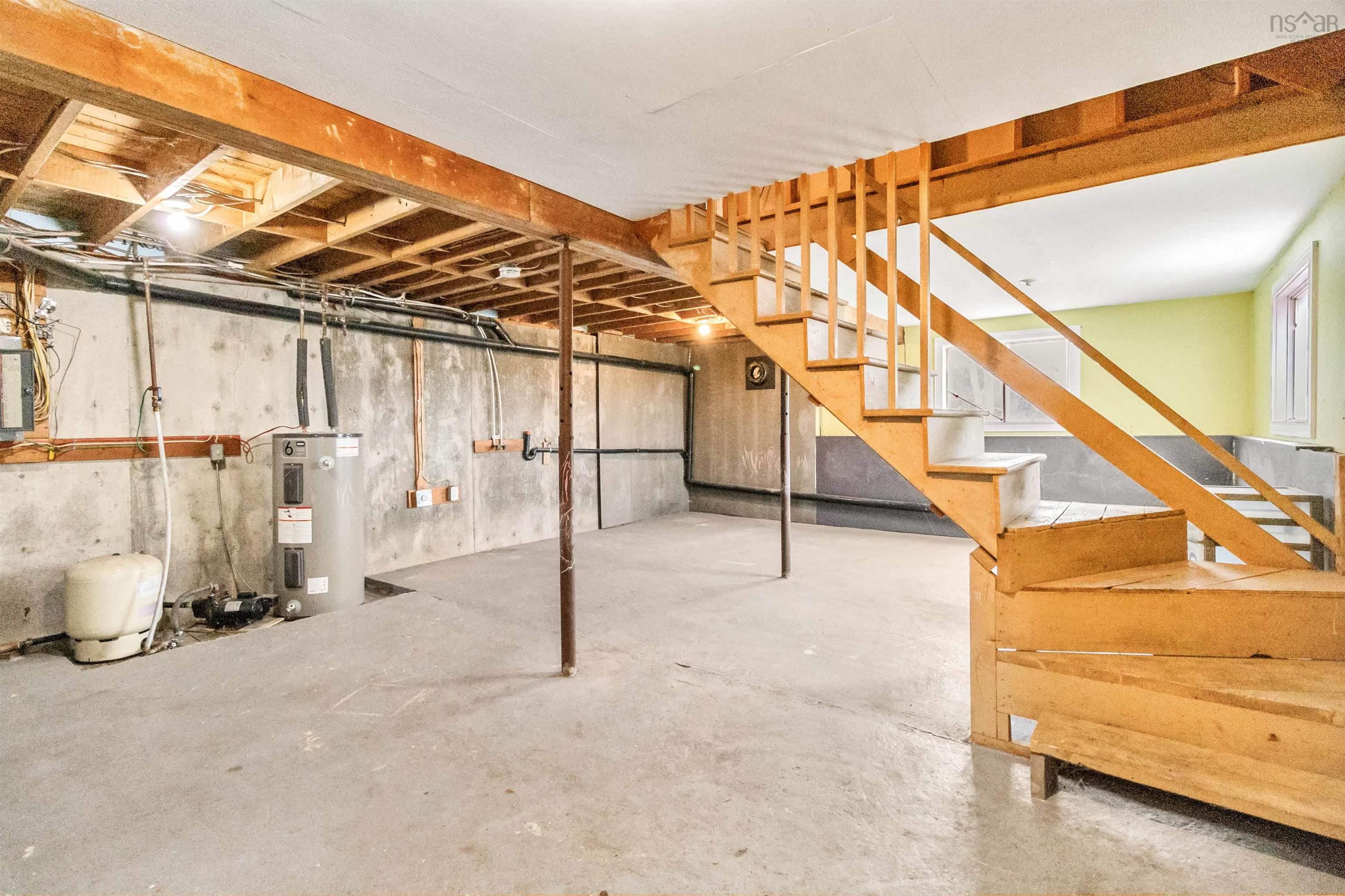 $234,900.00: 5817 Highway 3, East Jordan