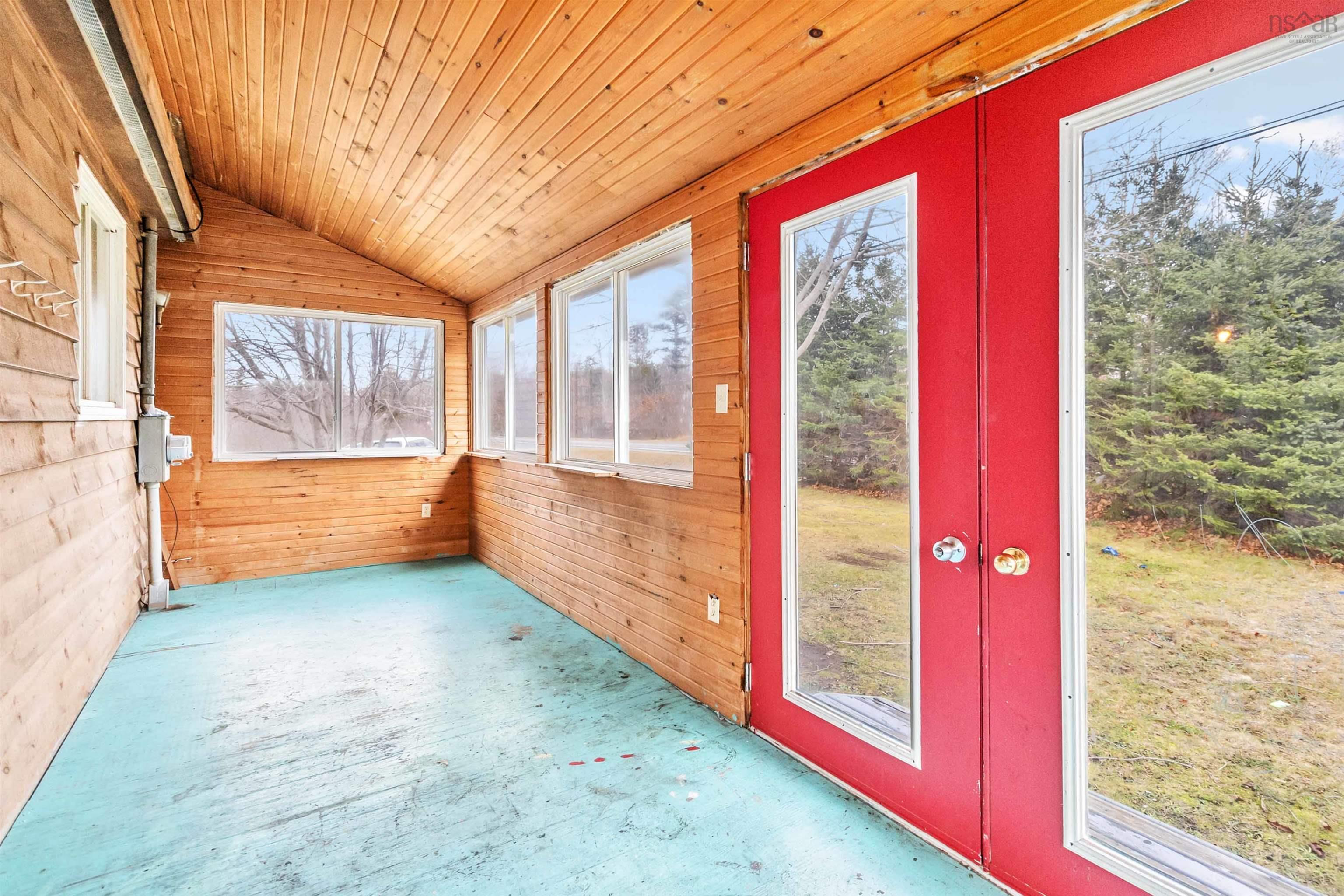 $234,900.00: 5817 Highway 3, East Jordan