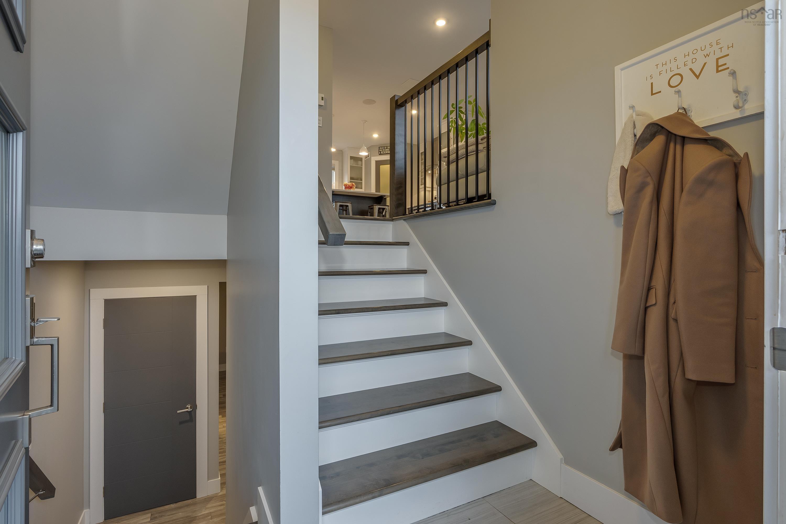 $569,900.00: 3 Onyx Crescent, Halifax