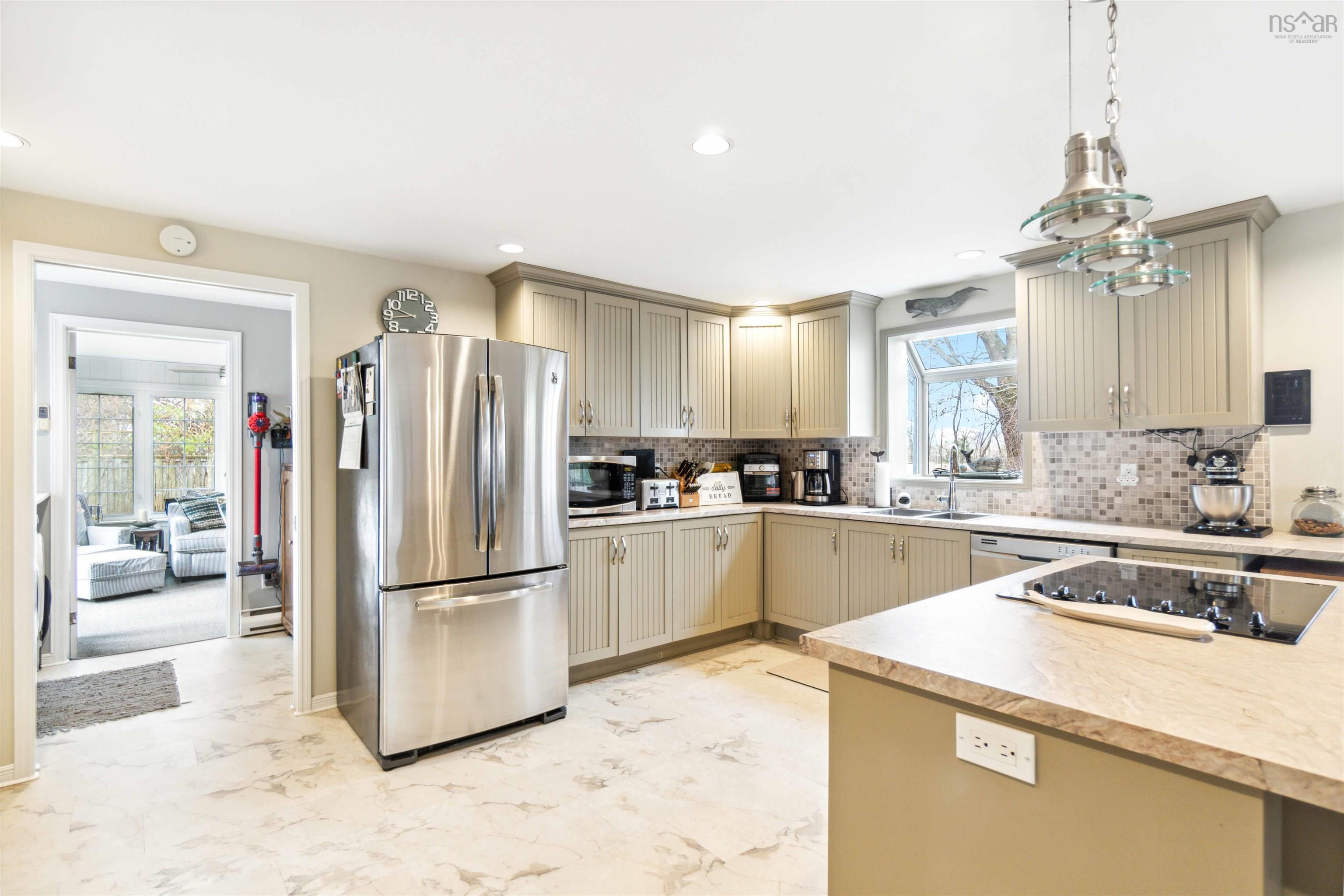 $789,000.00: 567 Canard Street, Lower Canard