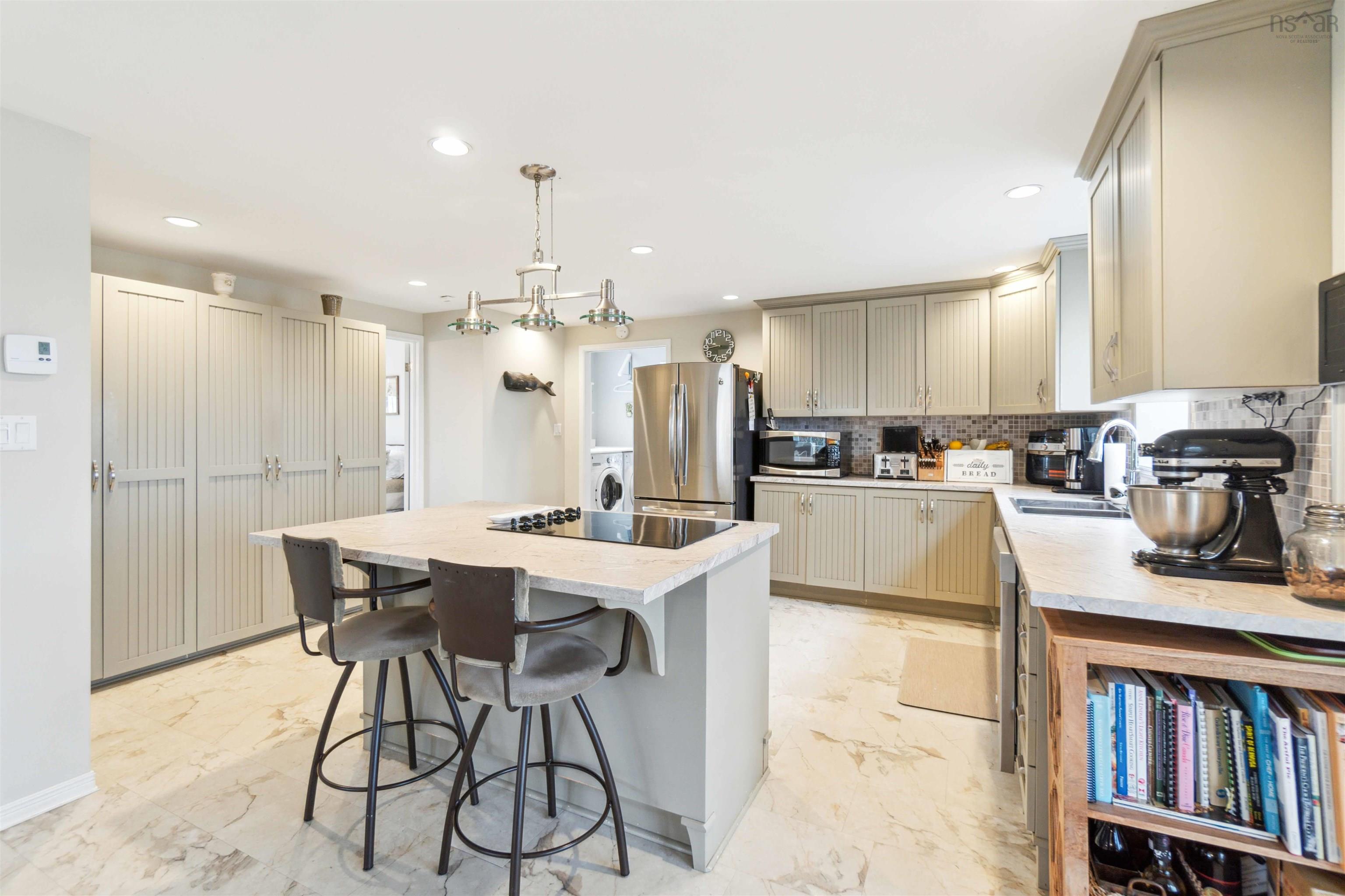 $789,000.00: 567 Canard Street, Lower Canard