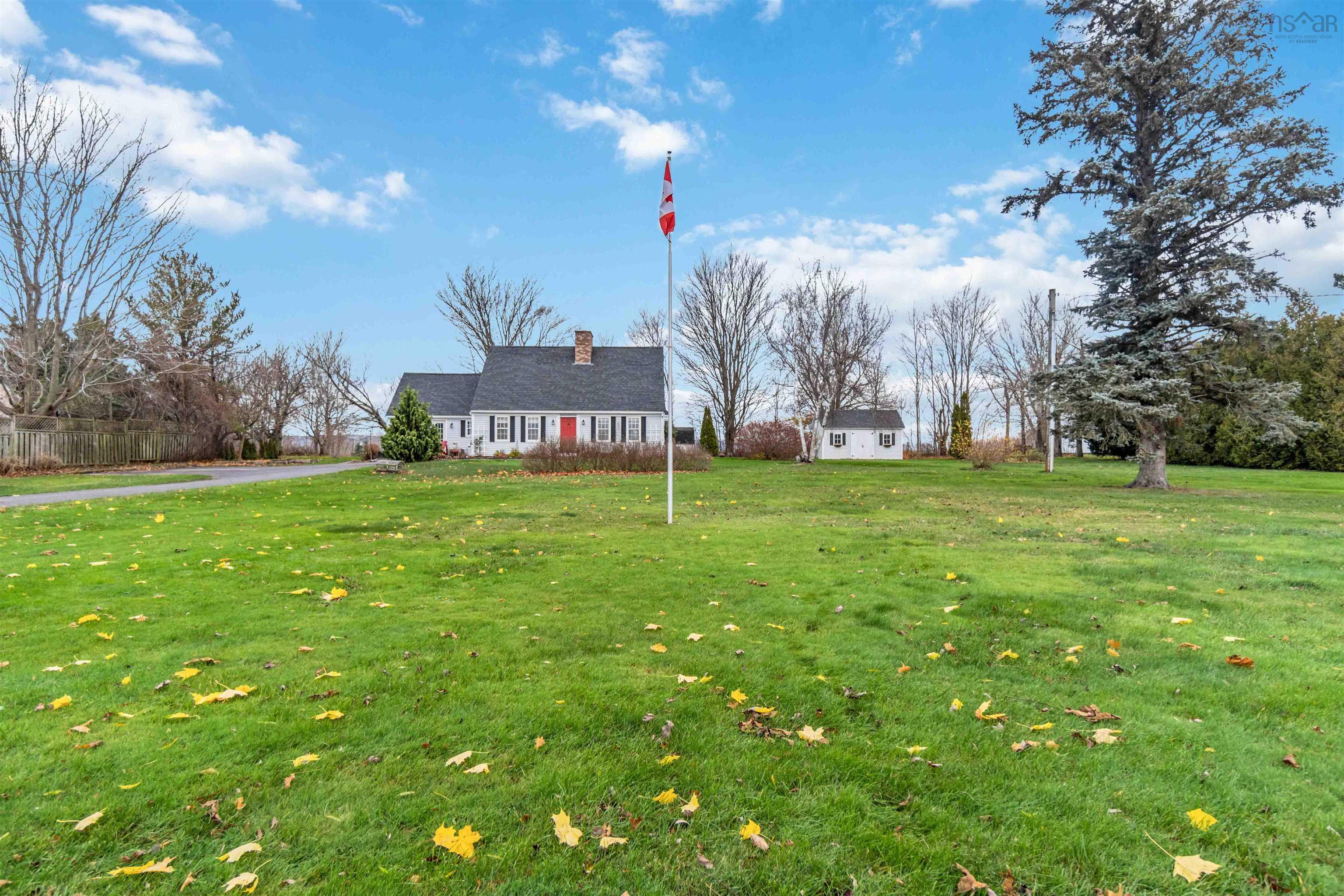 $789,000.00: 567 Canard Street, Lower Canard