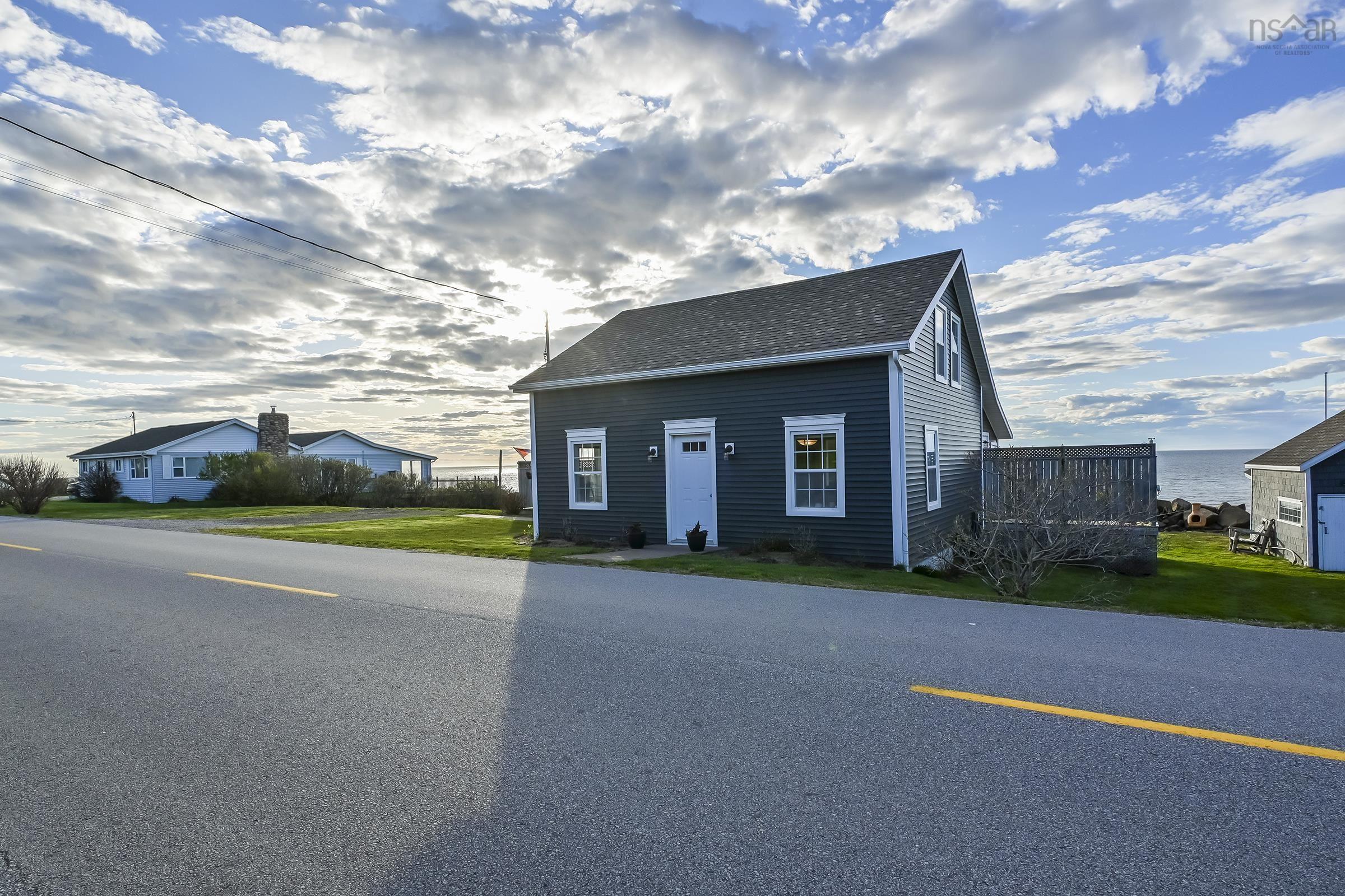 $495,000.00: 12271 Shore Road, Port George