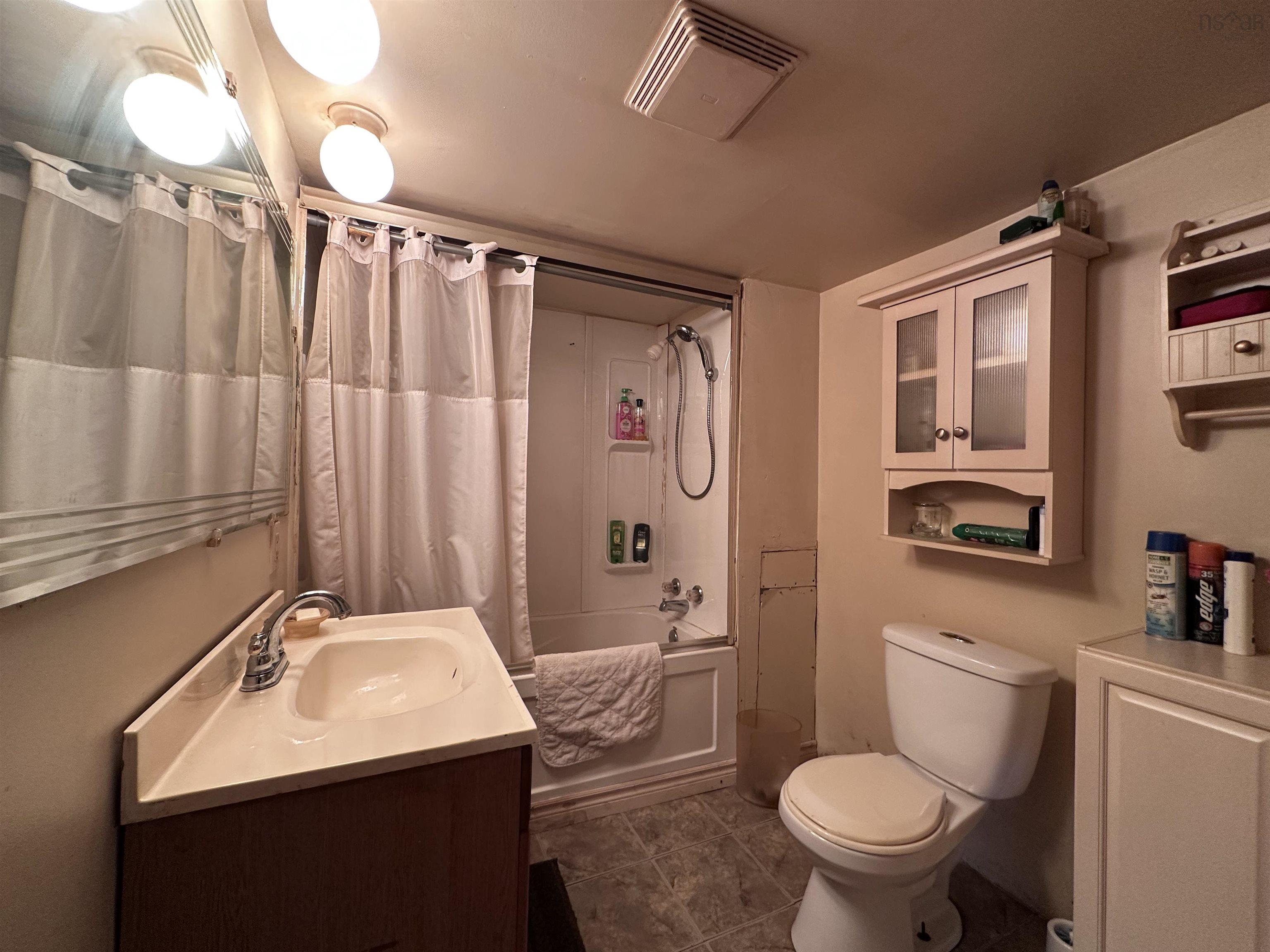 $129,000.00: 558 North River Road, North River