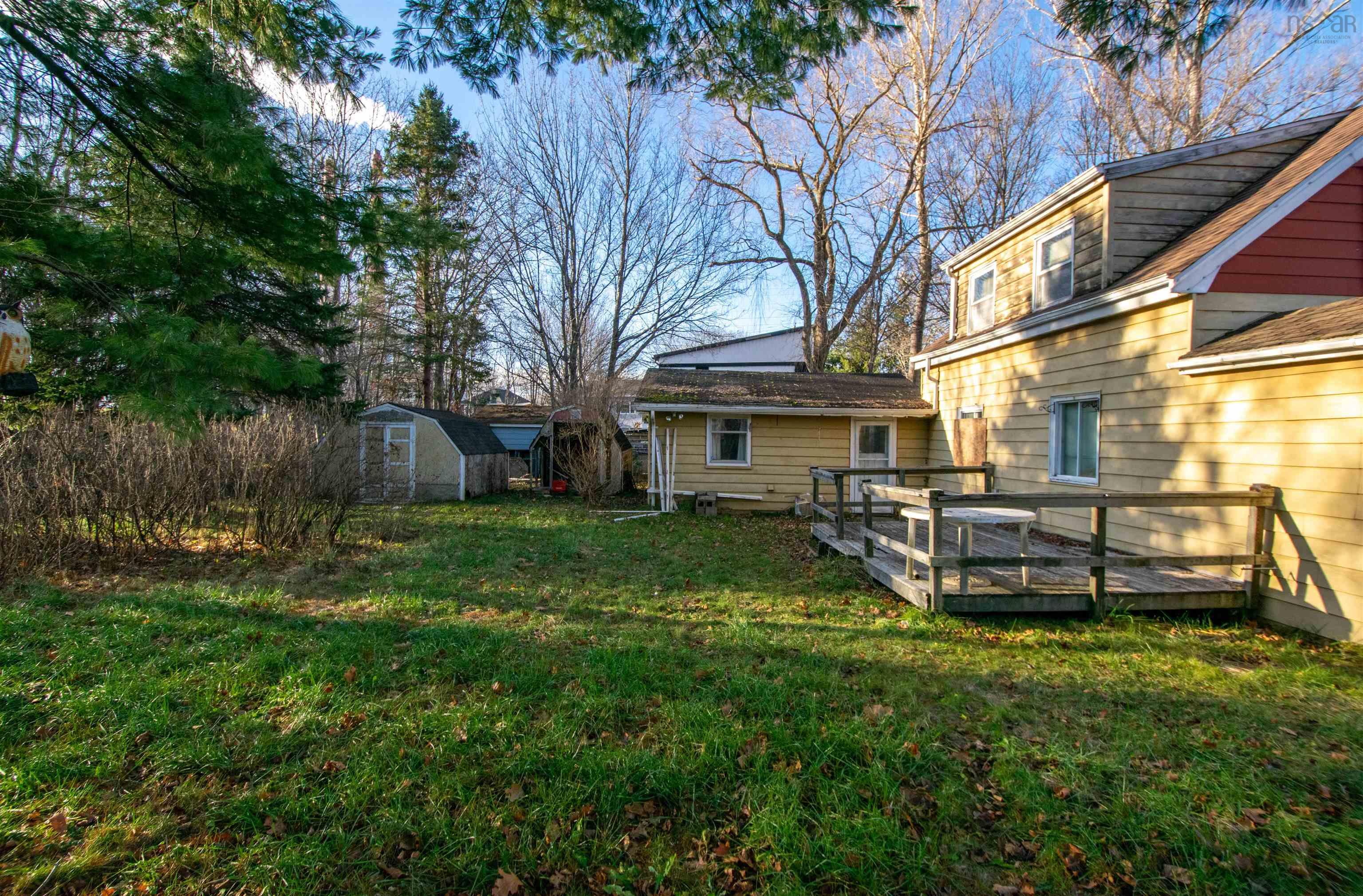 $200,000.00: 6 Pinewood Drive, Dartmouth
