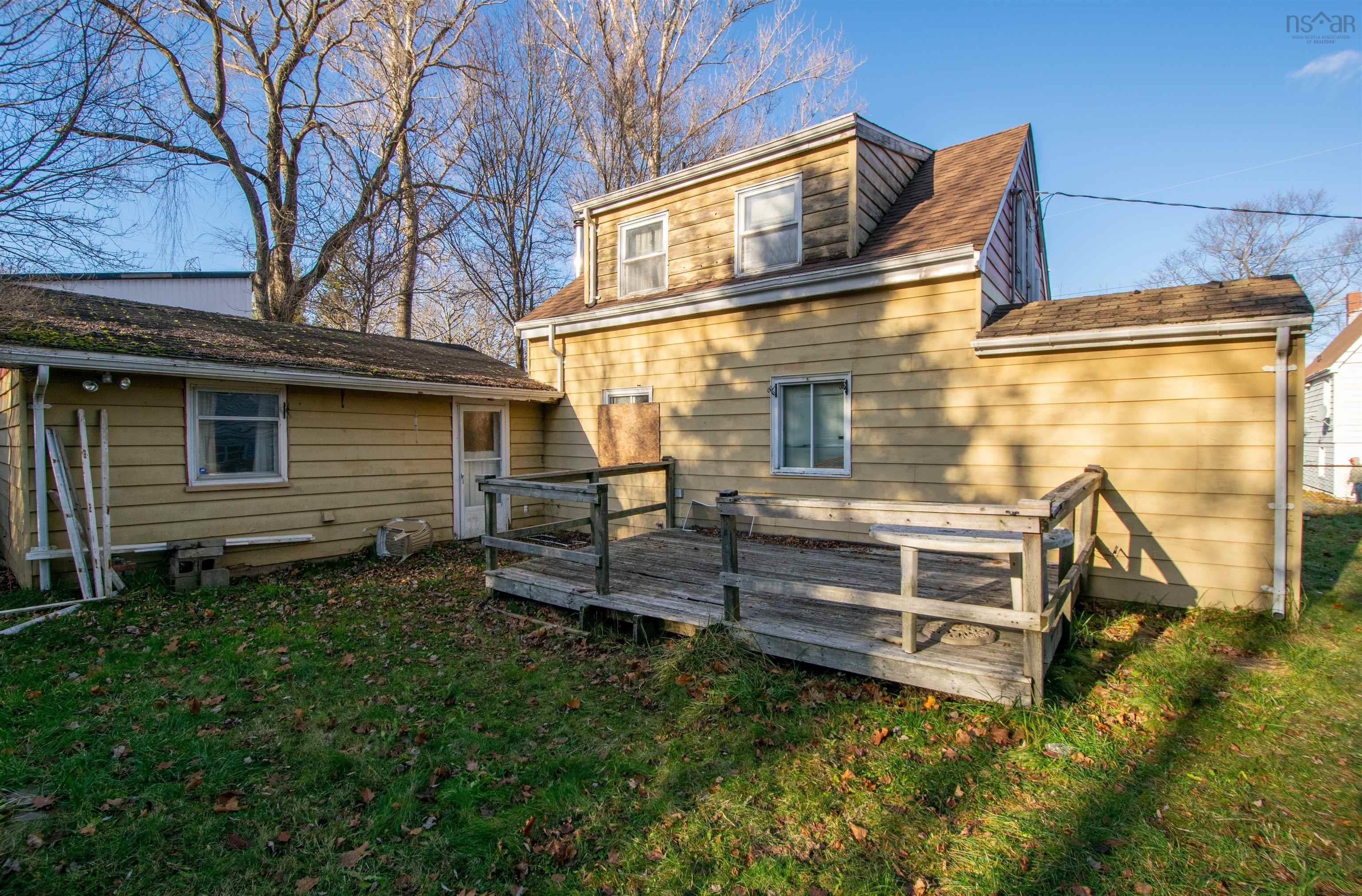 $200,000.00: 6 Pinewood Drive, Dartmouth