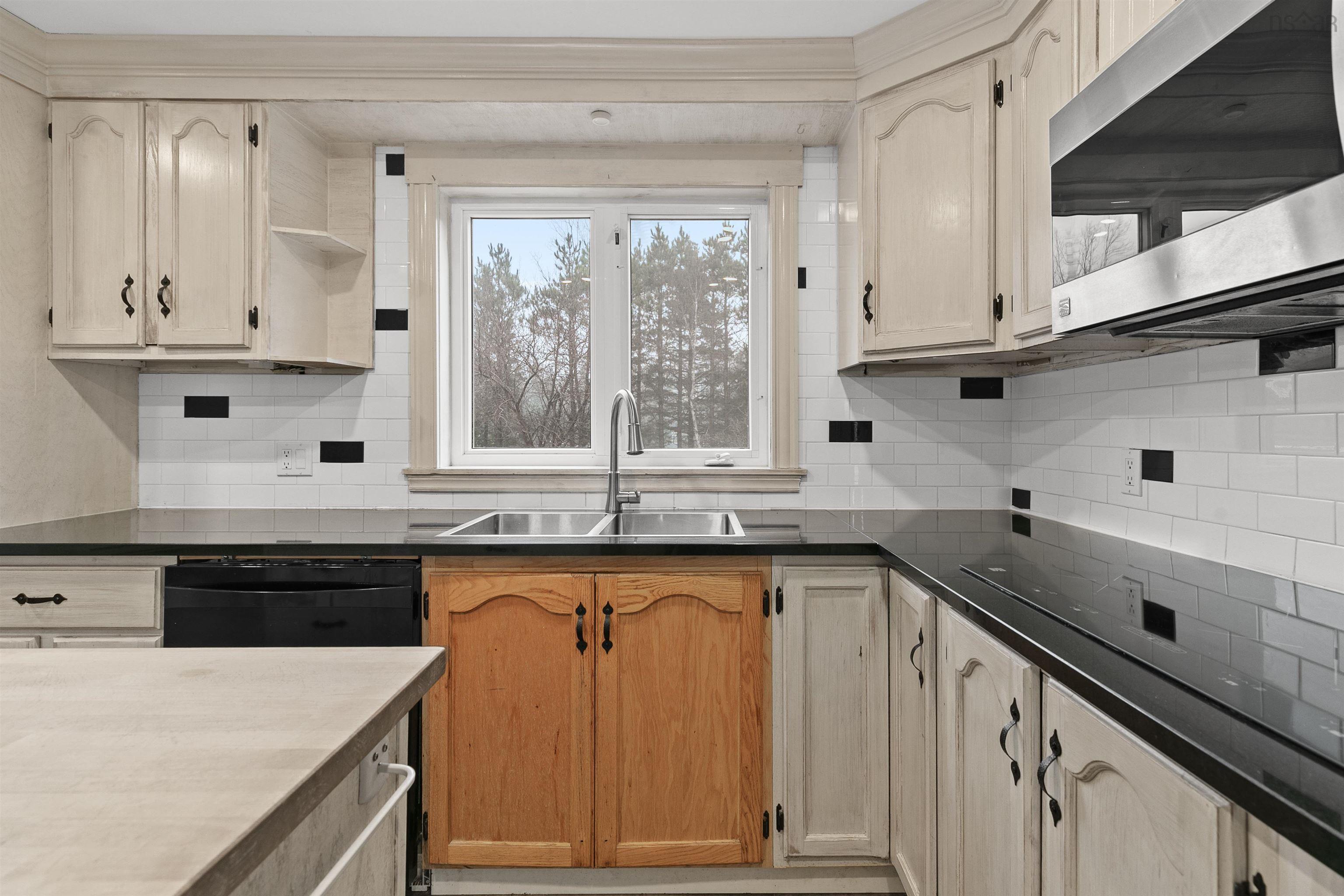 $549,900.00: 1 Partridge Nest Drive, Mineville